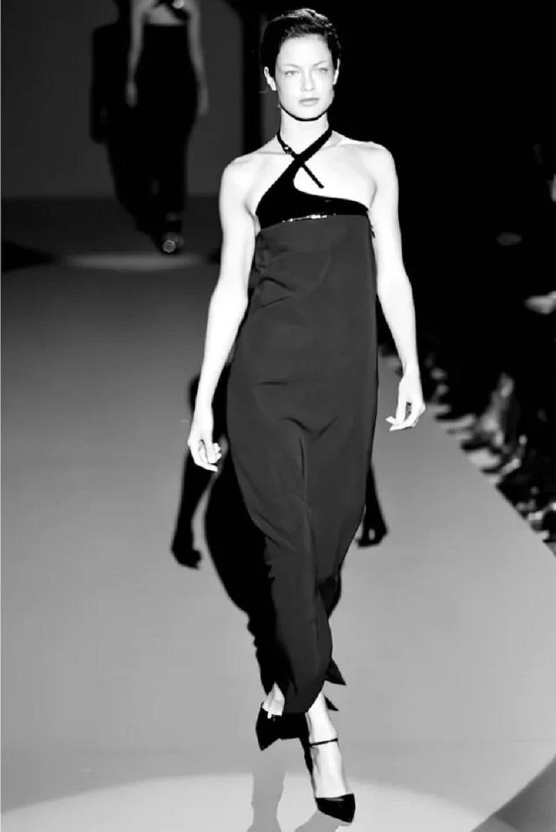Women's Tom Ford for Gucci F/W 1997 AD Campaign Runway Black Leather G Choker Dress S For Sale