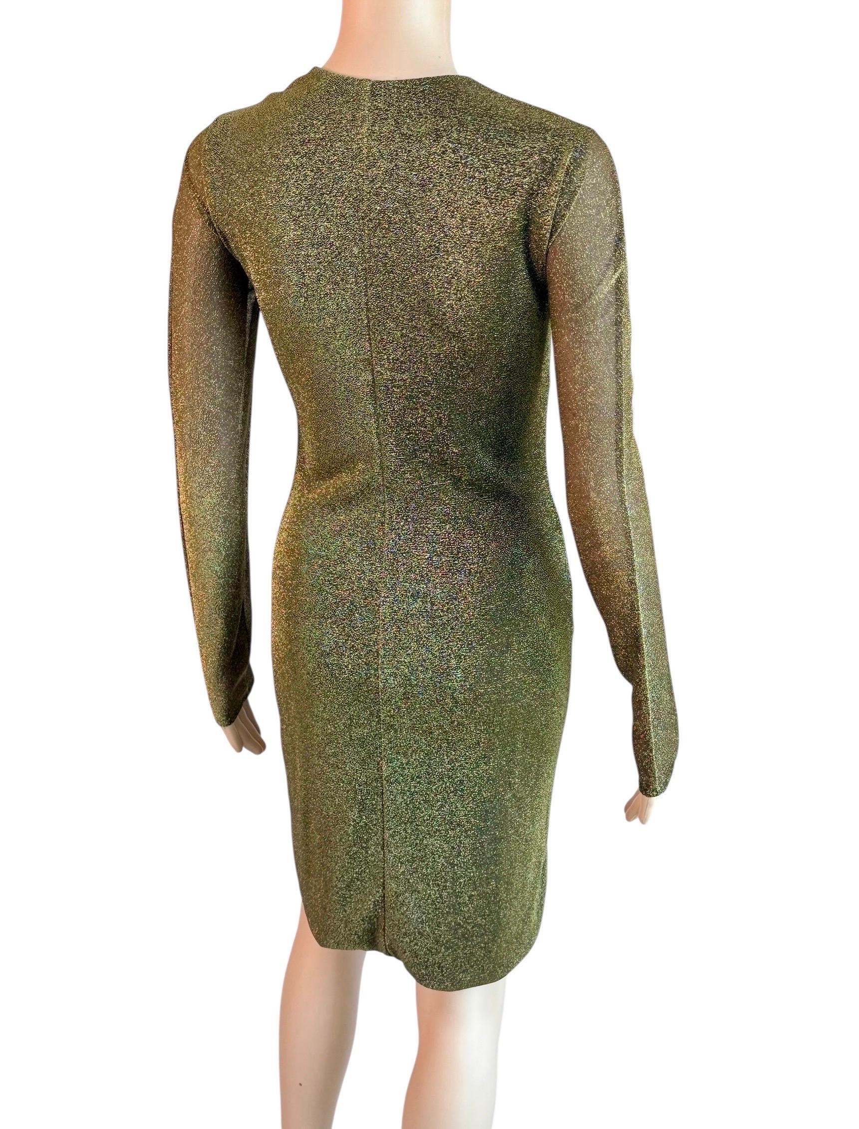 Tom Ford for Gucci, mini-robe de défilé A/H 2000 à encolure allongée en maille métallique en vente 4
