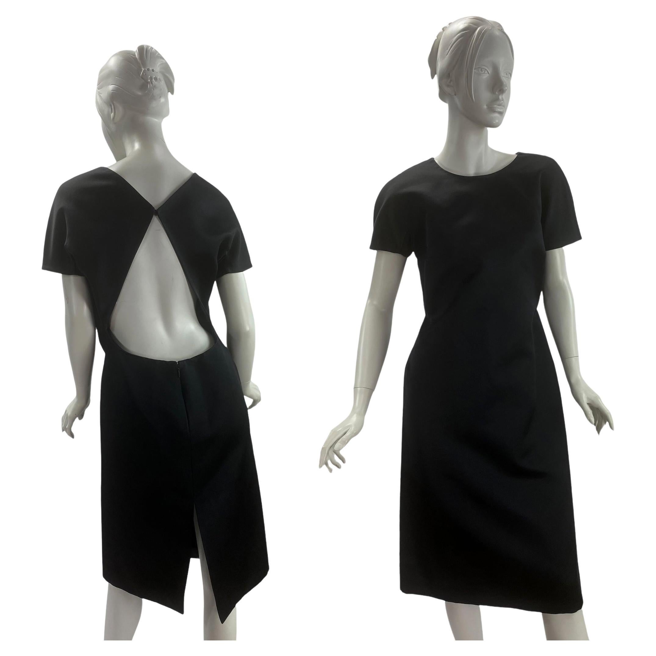 2001 Campaigner Tom Ford for Gucci Robe noire dos nu Taille italienne 44 en vente