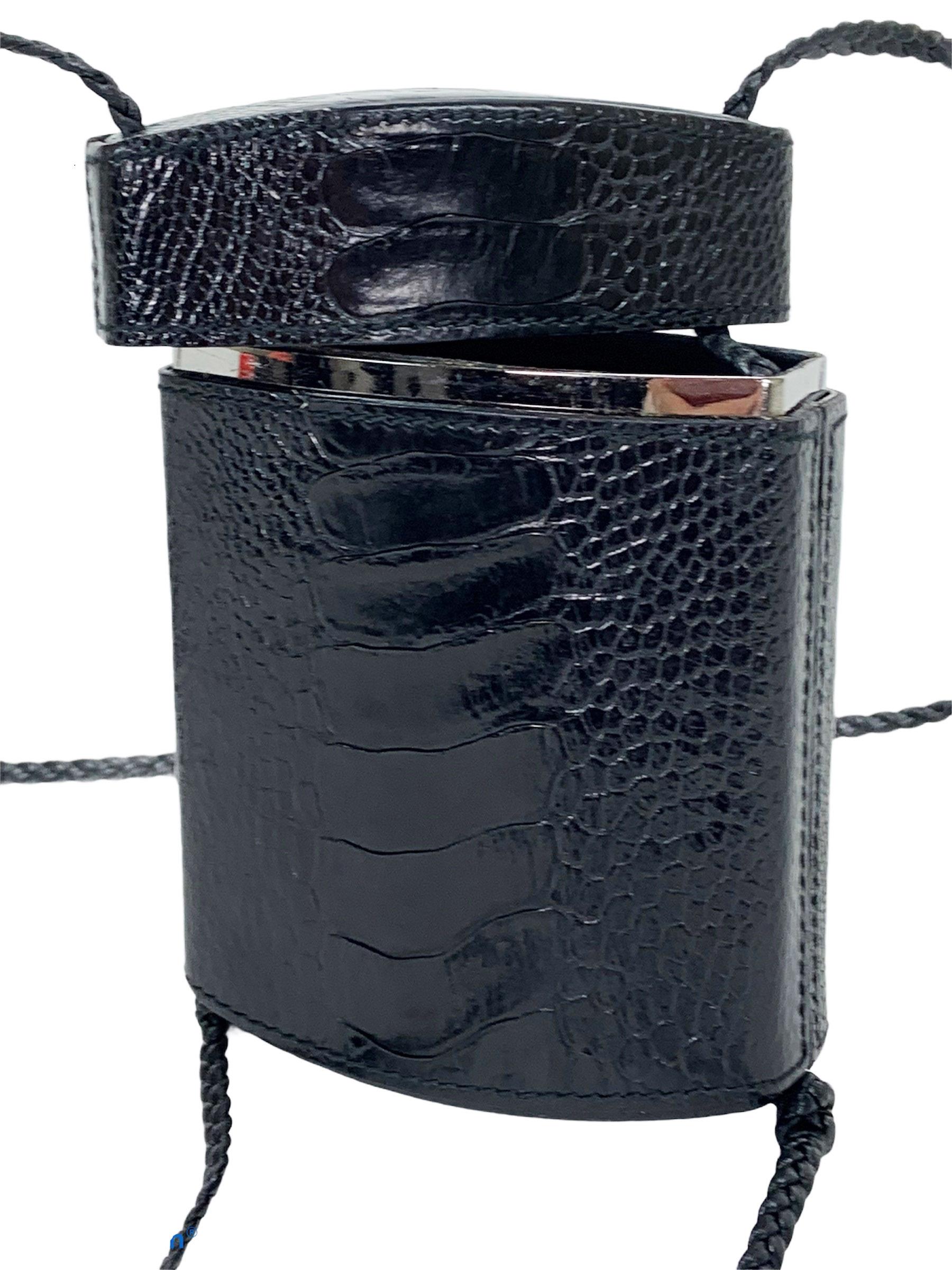 Mini sac à cigarettes en cuir d'autruche Tom Ford pour Gucci Collection automne-hiver 2002  en vente 1