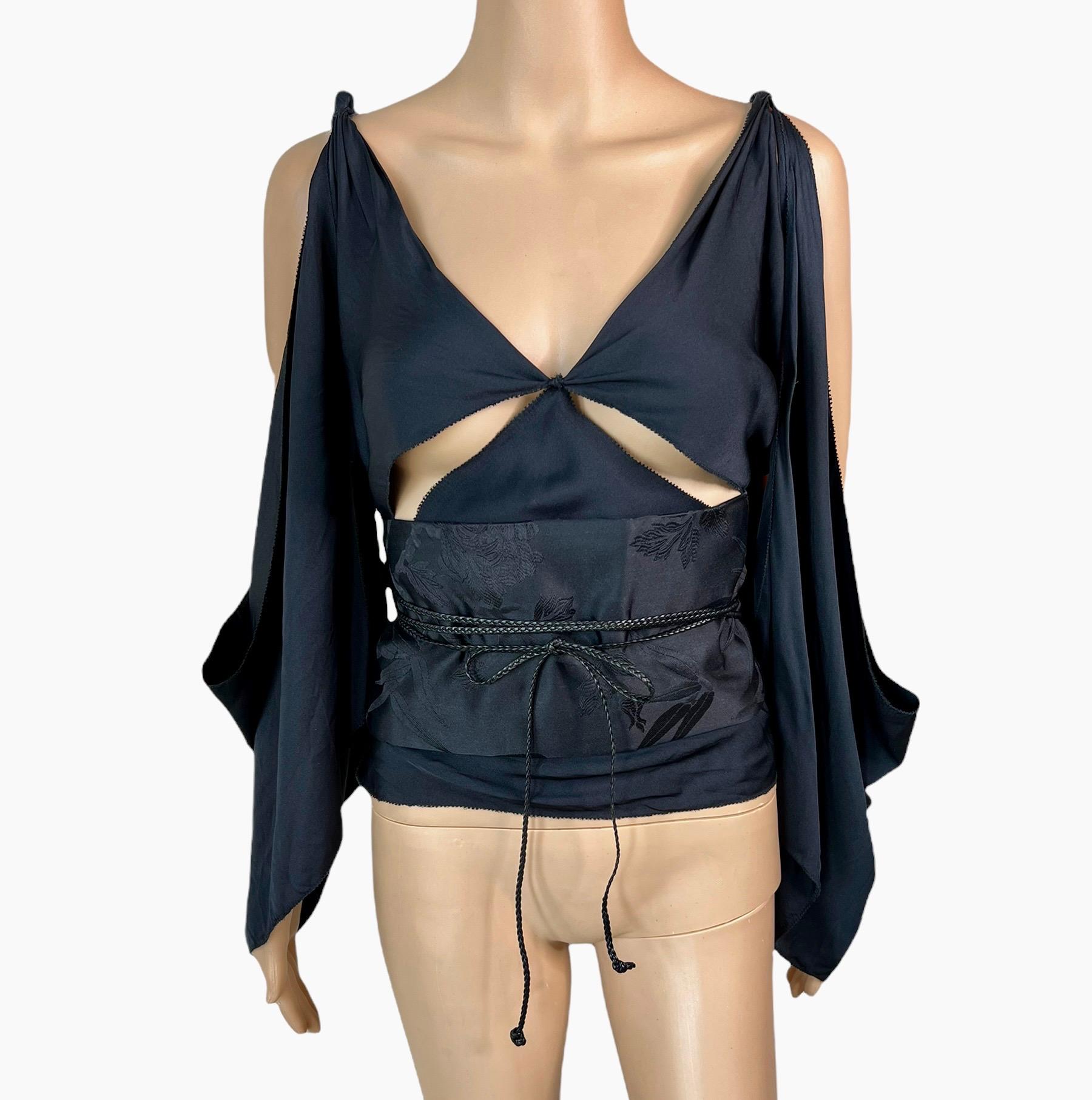 Tom Ford for Gucci F/W 2002 Runway Editorial Cutout Backless Silk Black Belted Blouse Top IT 42

Belt Included!

Look 30 from the Fall 2002 Collection. 
