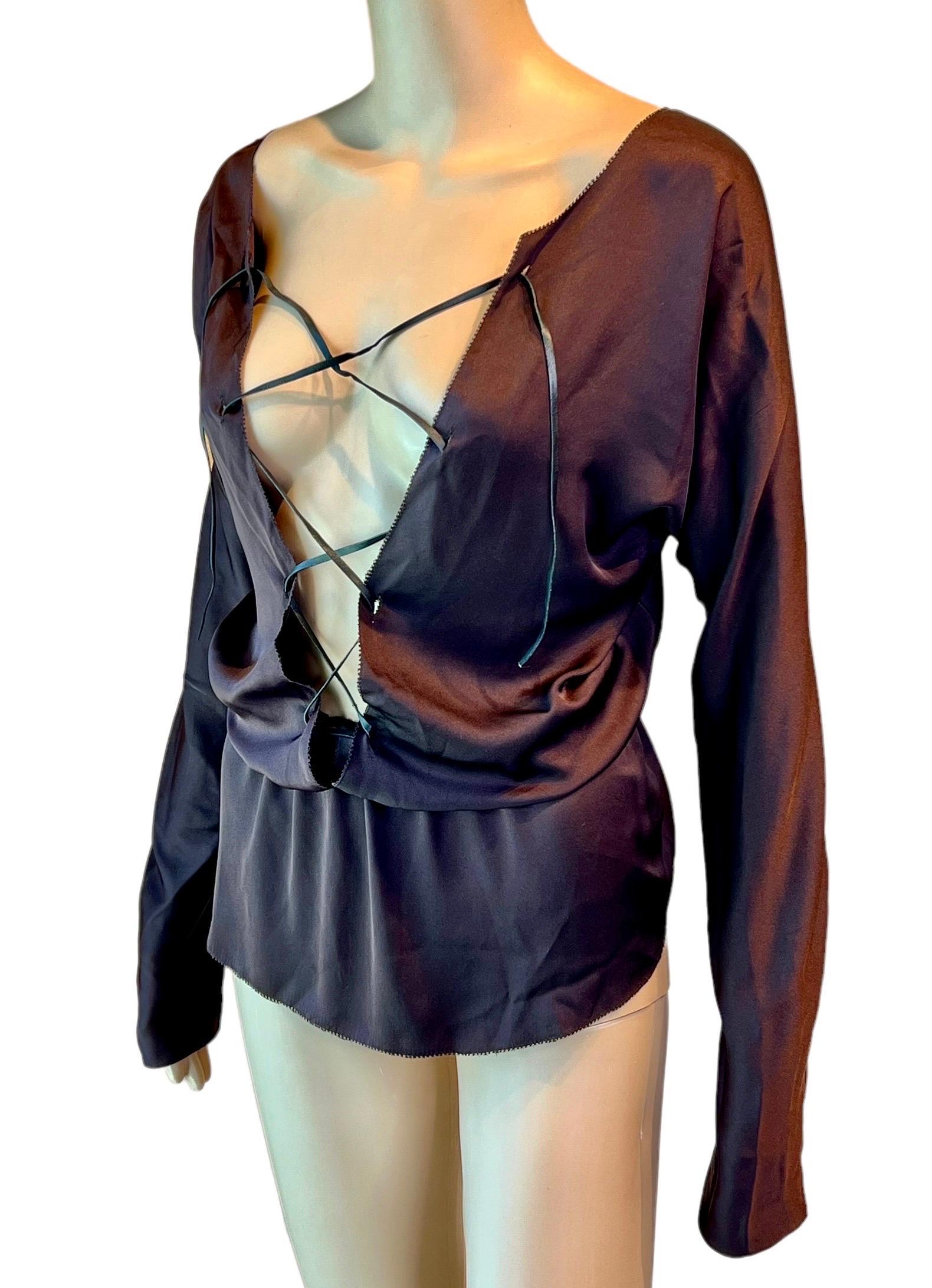 Noir Tom Ford for Gucci F/W 2002 Runway Plunging Silk Lace-Up Brown Blouse Top (chemisier) en vente