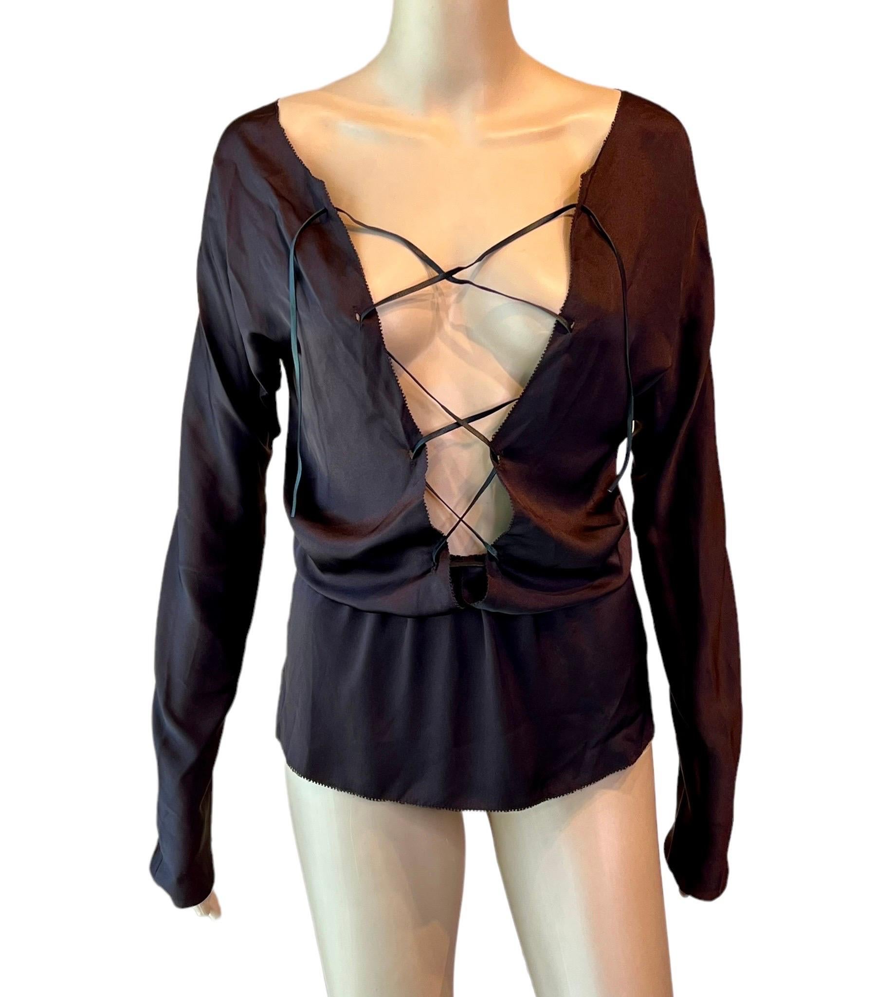 Tom Ford for Gucci F/W 2002 Runway Plunging Silk Lace-Up Brown Blouse Top (chemisier) en vente 1