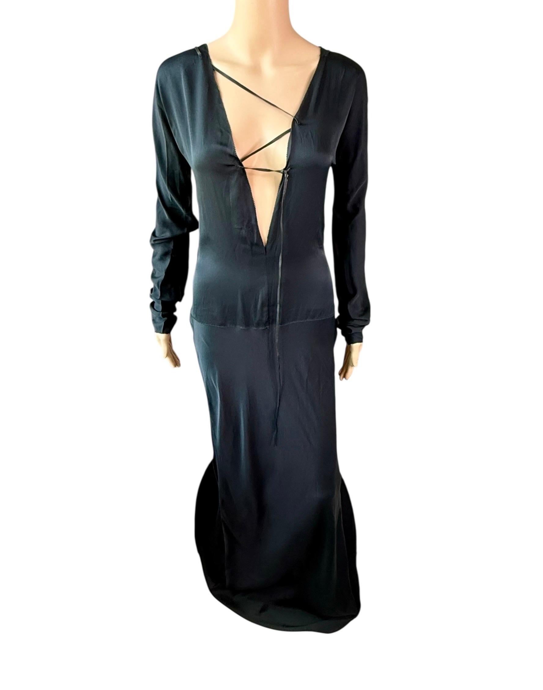 Tom Ford for Gucci F/W 2002 Runway Unworn Lace Up Train Black Silk Evening Dress For Sale 2