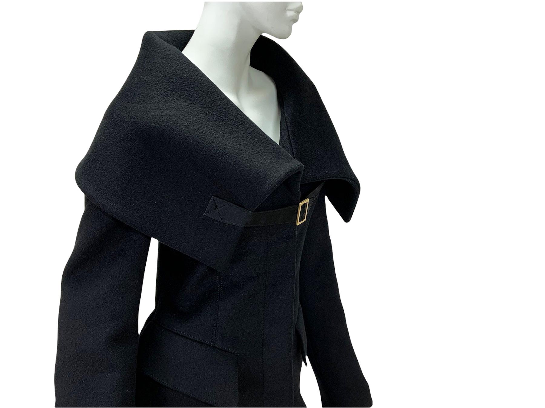 Tom Ford für Gucci F/W 2003 Schwarzer Mantel mit übergroßem Kragen aus Wolle  Damen im Angebot