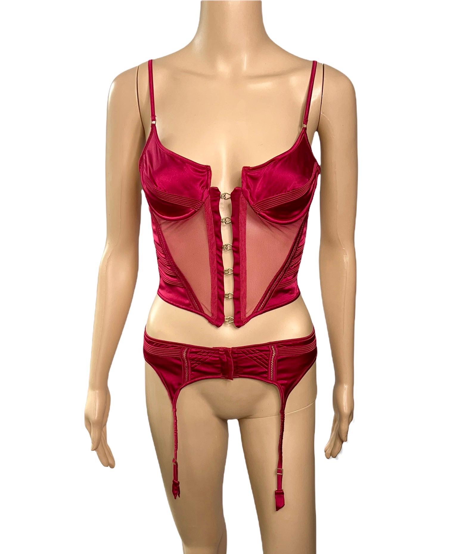 Tom Ford für Gucci H/W 2003 Bustier Crop Top & Garter Gürtel Dessous 2-teiliges Set  im Zustand „Gut“ im Angebot in Naples, FL