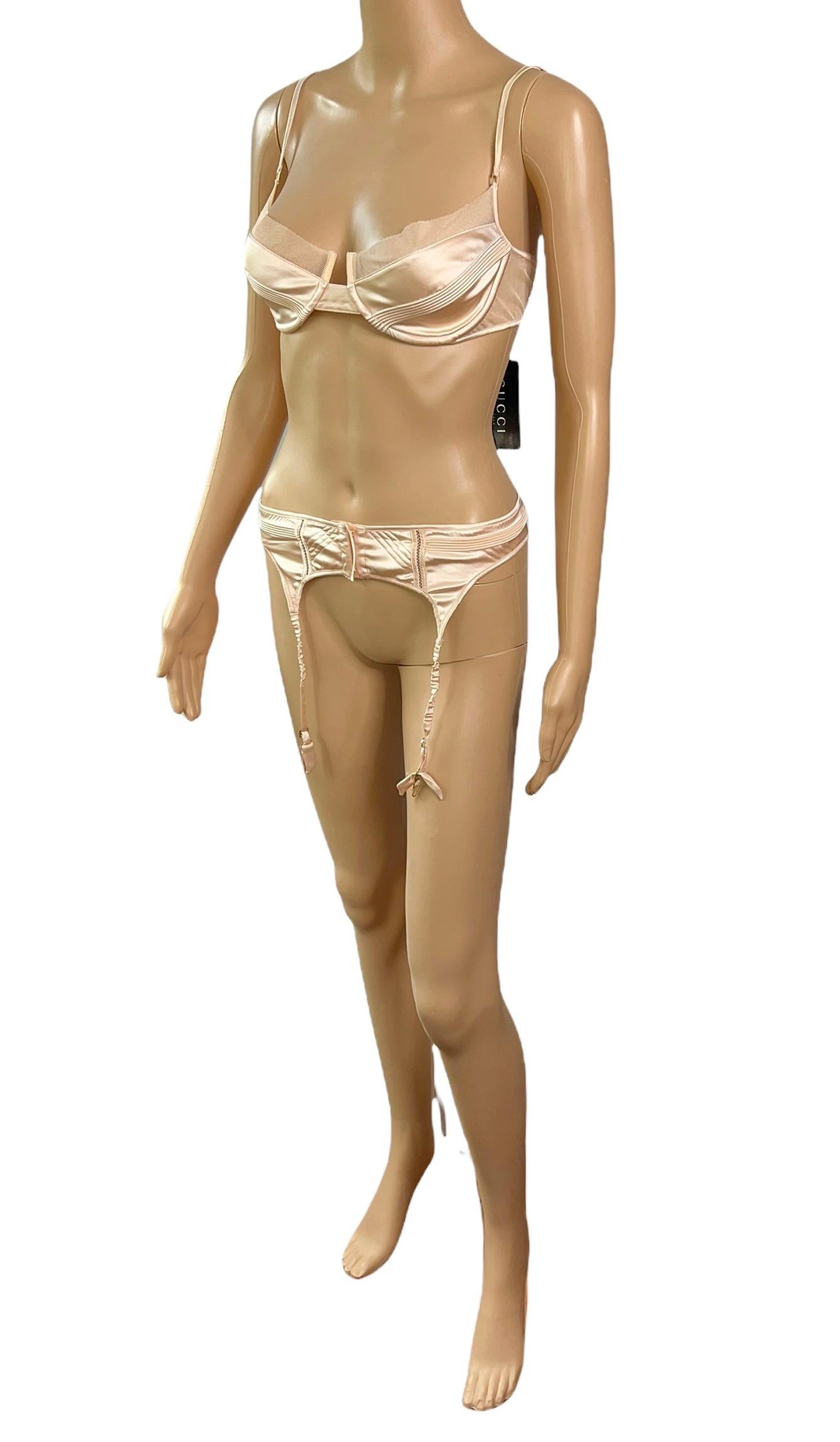Tom Ford for Gucci A/I 2003 Bustier Top Reggiseno Cintura Giarrettiera Lingerie 3 Pezzi 8