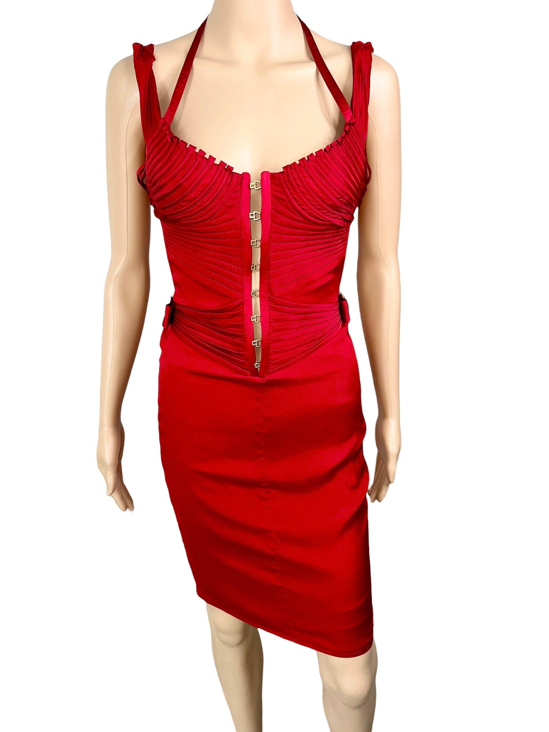 Tom Ford for Gucci F/W 2003 Runway Bustier Corset Silk Red Dress IT 38

Tom Ford for Gucci silk red dress with structured bust featuring concealed corset bodice, hook-and-eye closures at center front and concealed zip closure at center back.