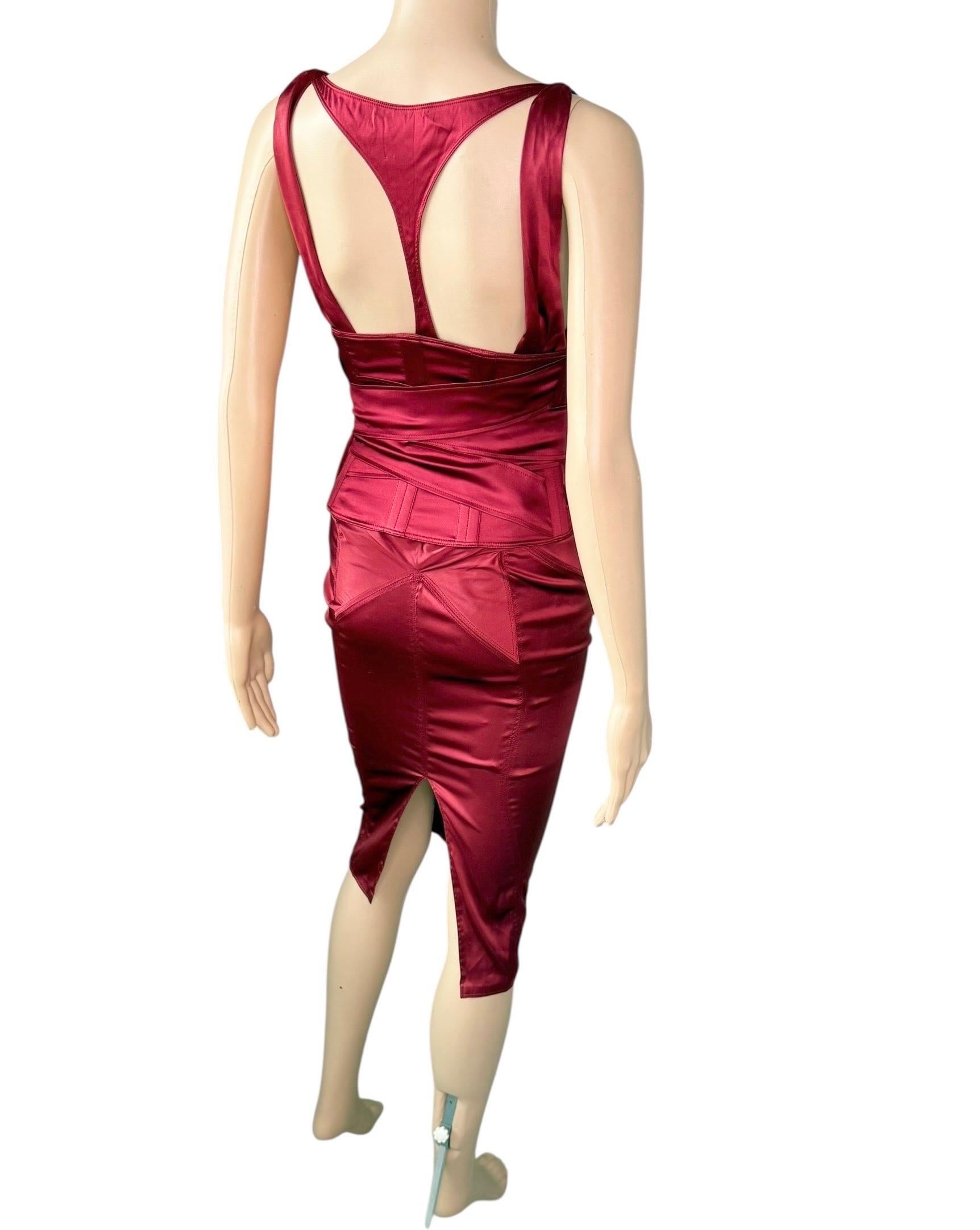 Tom Ford for Gucci F/W 2003 Runway Corset Belt Cutout Bustier Silk Red Dress For Sale 9