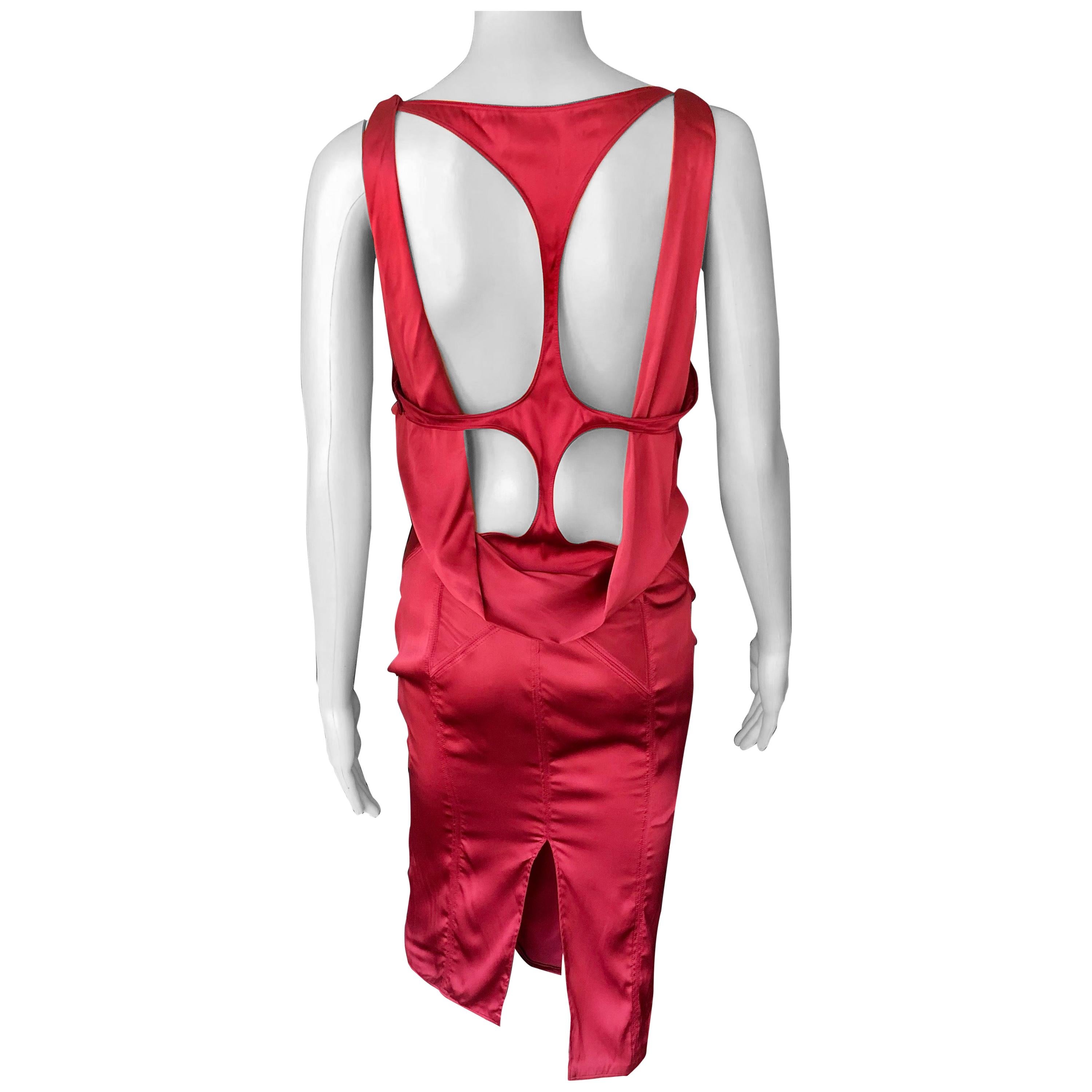 Tom Ford for Gucci F/W 2003 Runway Corset Belt Cutout Bustier Silk Red Dress For Sale 12