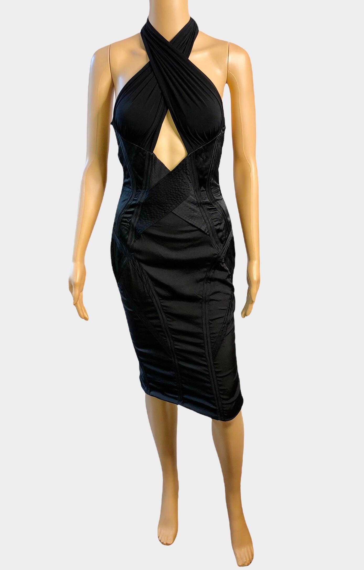 Tom Ford for Gucci F/W 2003 Runway Cutout Silk Black Dress For Sale 4