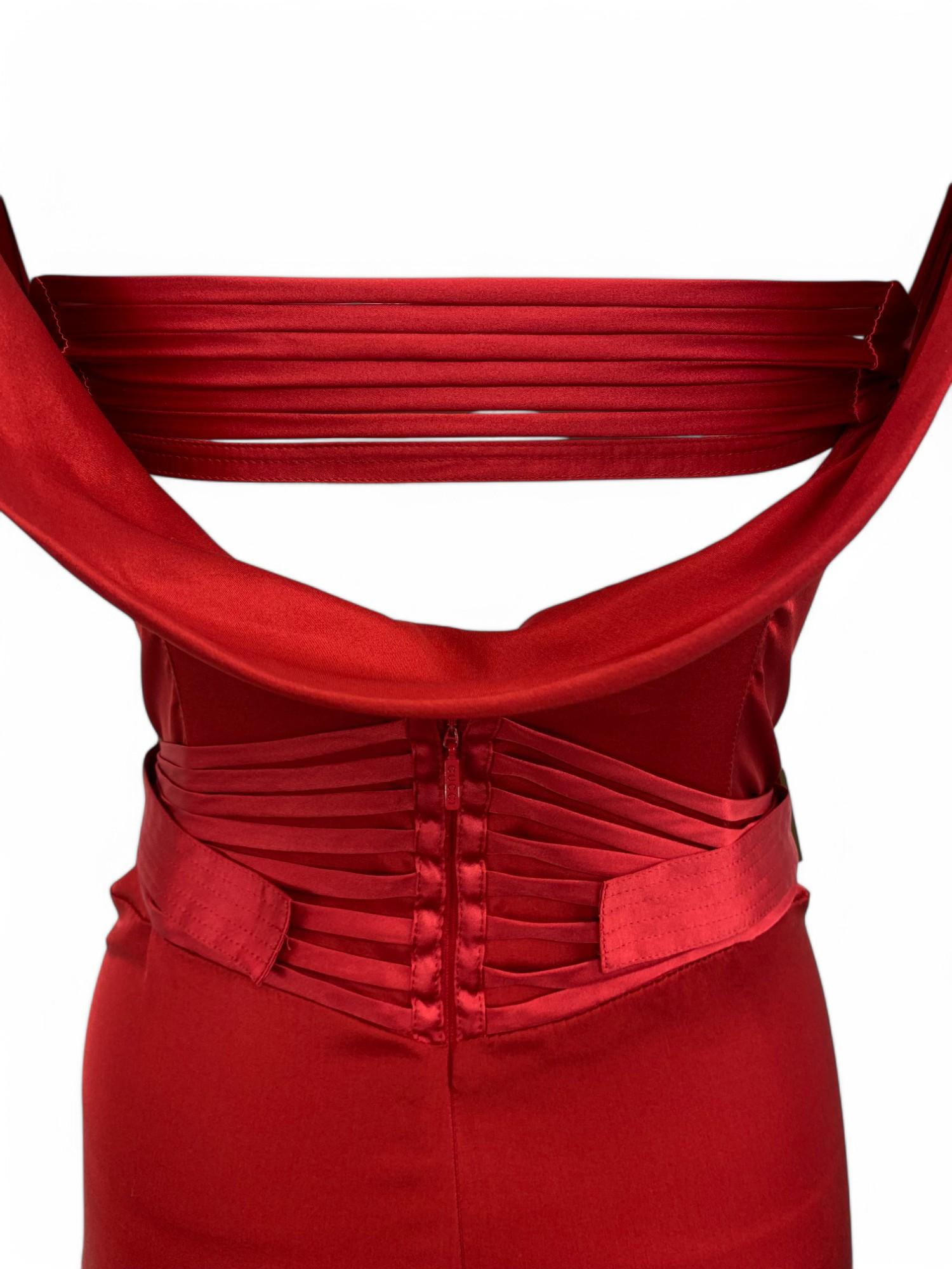 Tom Ford for Gucci F/W 2003 Runway, Red Silk Corset Gown Sz: IT 40 For Sale 4