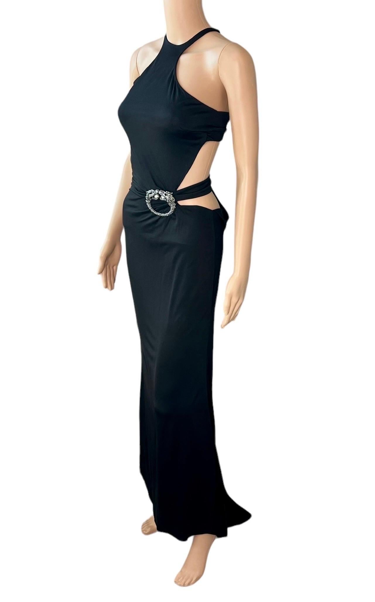 Tom Ford for Gucci F/W 2004 Runway Embellished Plunging Cutout Black Evening Dress Gown IT 42

Finale Look 42 from Fall 2004 Collection in the white color.



