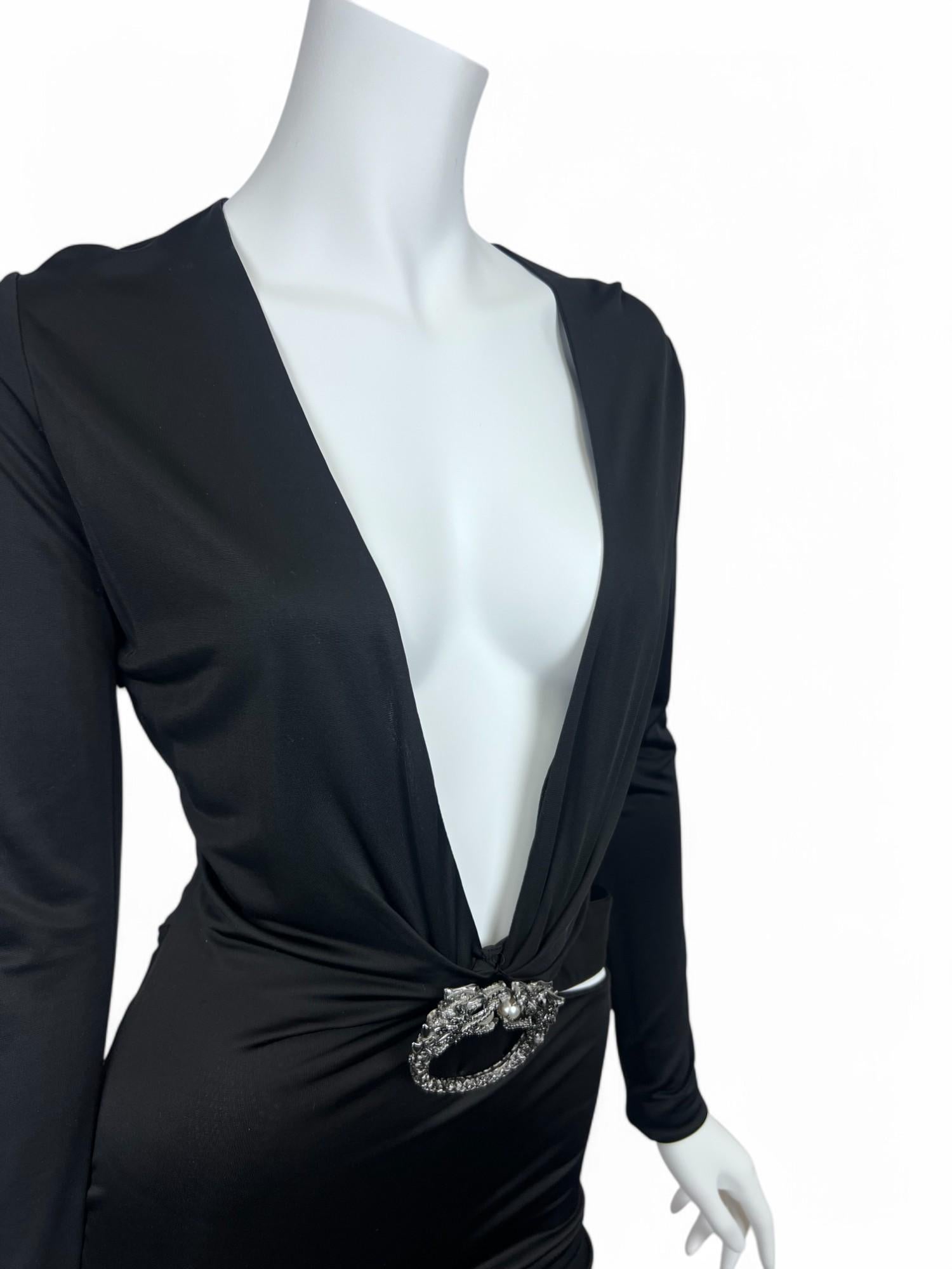 Tom Ford for Gucci F/W 2004 Embellished Plunging Cutout Black Evening Gown For Sale 2