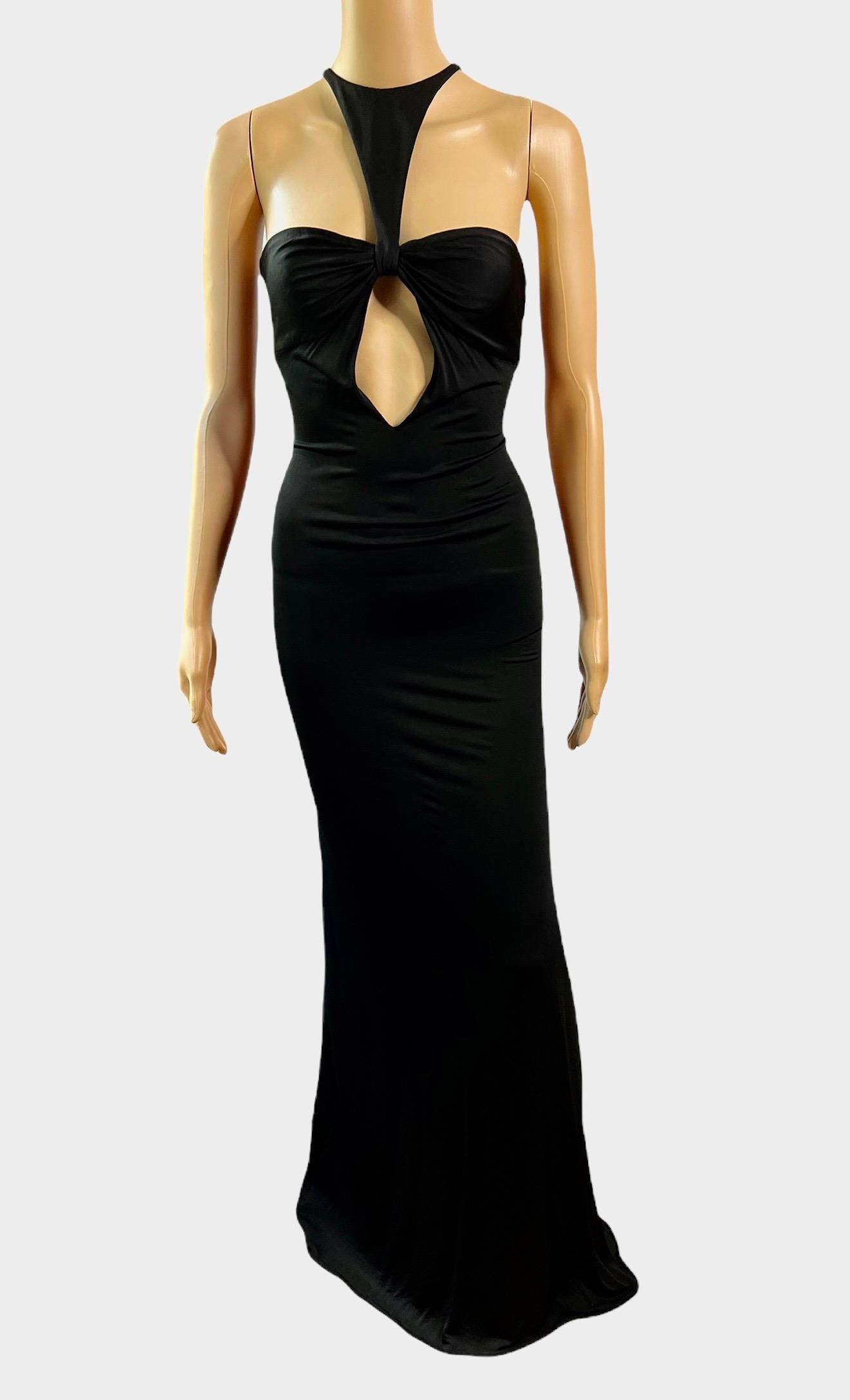 Tom Ford for Gucci F/W 2004 Plunging Cutout Black Evening Dress Gown In Good Condition For Sale In Naples, FL