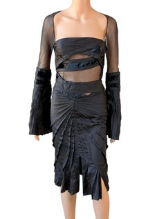 Tom Ford für Gucci, Herbst/Winter 2004, Laufsteg-Bustier, Midi-Kleid aus plissierter Seide mit transparenten Einsätzen
