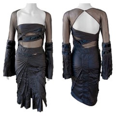 Tom Ford für Gucci, Herbst/Winter 2004, Laufsteg-Bustier, Midi-Kleid aus plissierter Seide mit transparenten Einsätzen