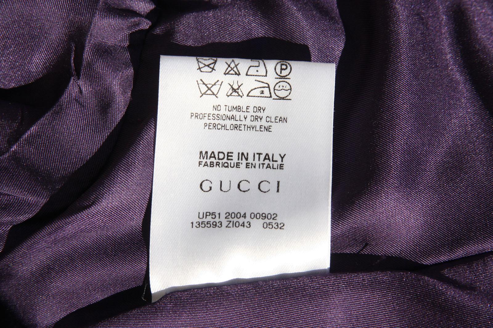 Tom Ford for Gucci F/W 2004 Runway Collection Purple Silk Taffeta Jacket 42 - 6 For Sale 3