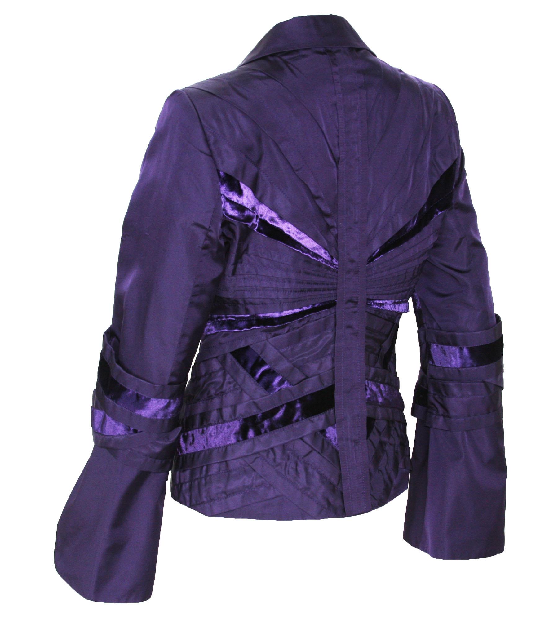 Tom Ford for Gucci F/W 2004 Runway Collection Purple Silk Taffeta Jacket 42 - 6 For Sale 1