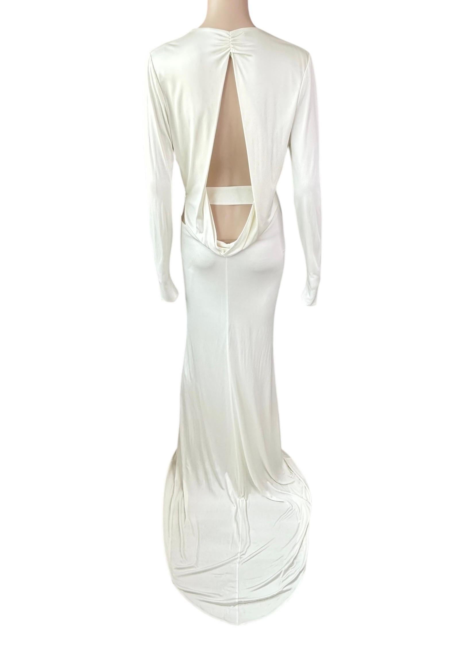 Tom Ford for Gucci F/W 2004 Runway Embellished Plunging Cutout Ivory Evening Dress Gown with Train 

Size IT 40

Finale Look 45 from Fall 2004 Collection.

Condition: Good vintage condition with the original length of the gown and train. Please note