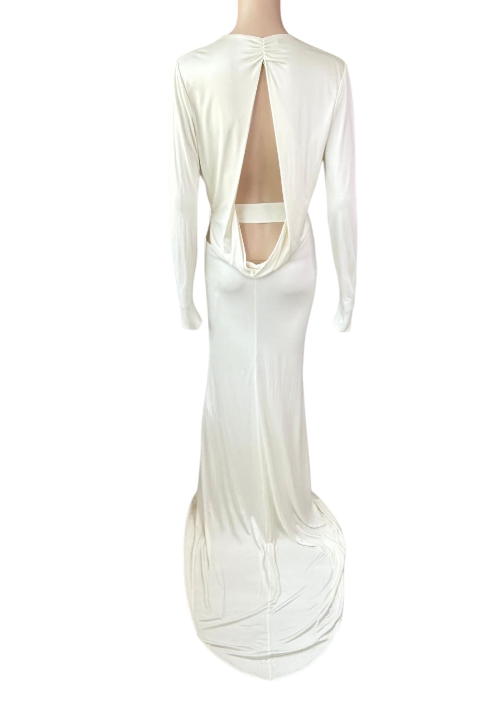 Tom Ford for Gucci F/W 2004 Runway Plunging Cutout Ivory Evening Dress Gown In Good Condition For Sale In Naples, FL