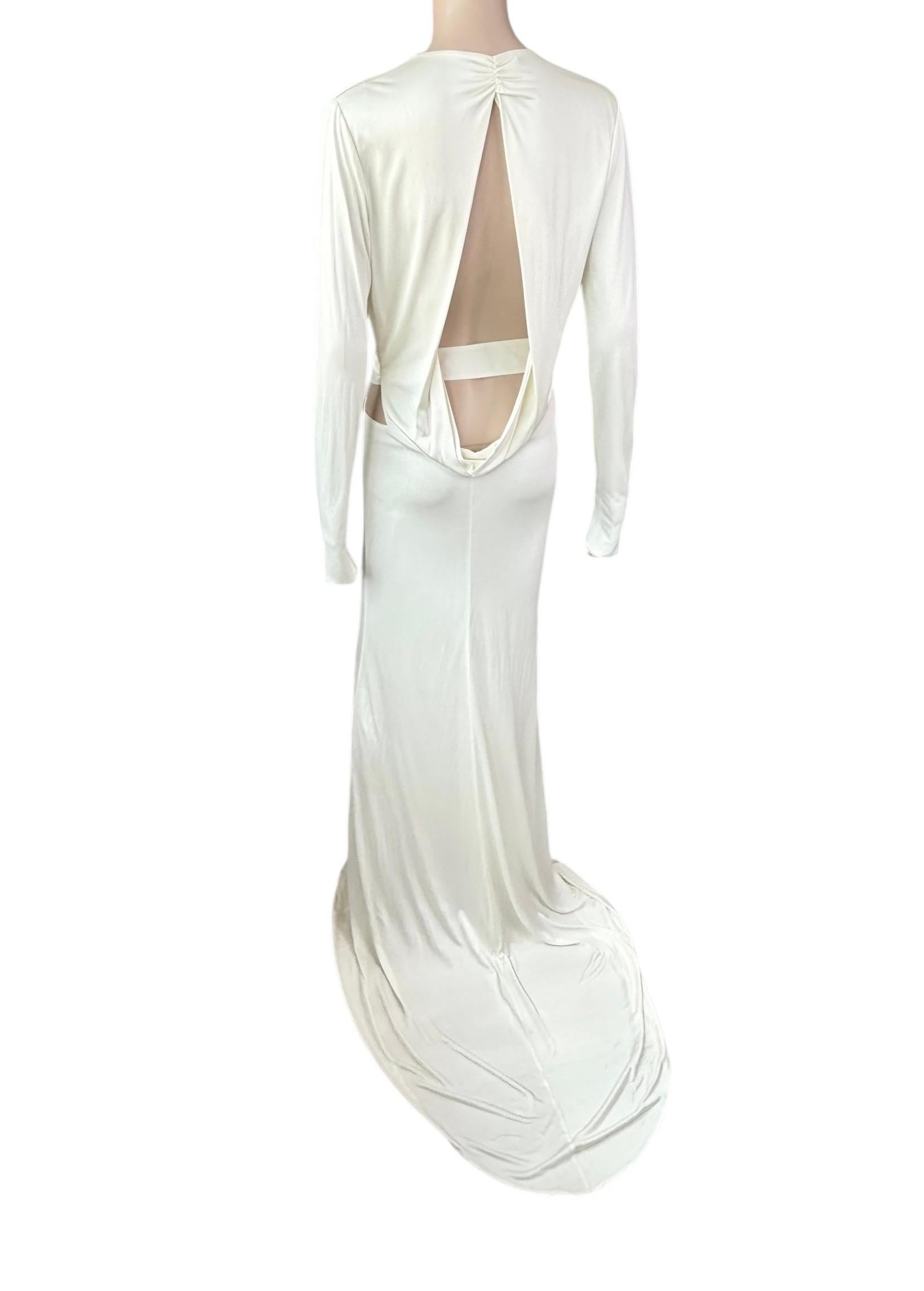 Tom Ford for Gucci F/W 2004 Runway Plunging Cutout Ivory Evening Dress Gown For Sale 1