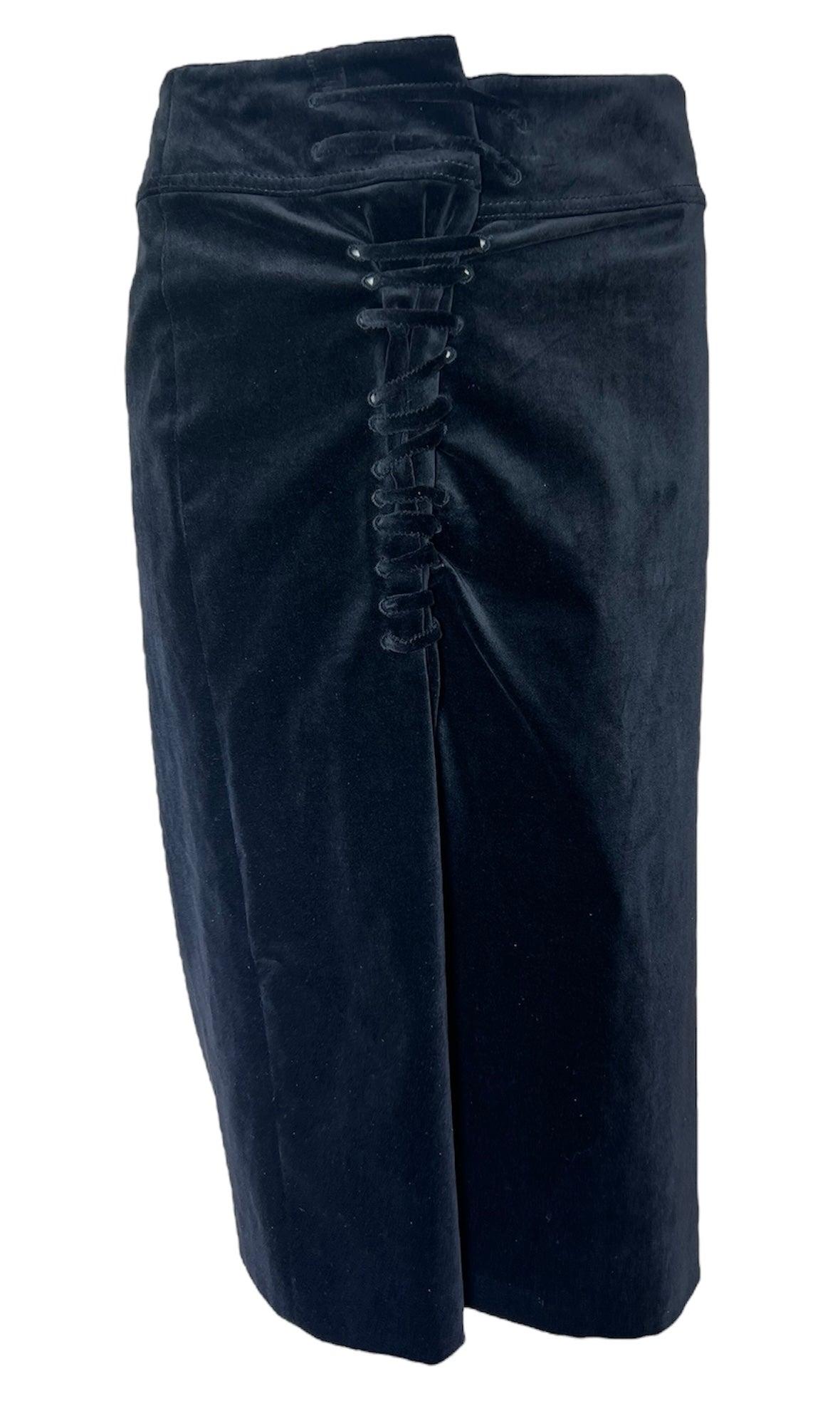 Tom Ford for Gucci F/W Schwarzer Samt-Spitzen-Bleistiftrock, 2002 im Angebot