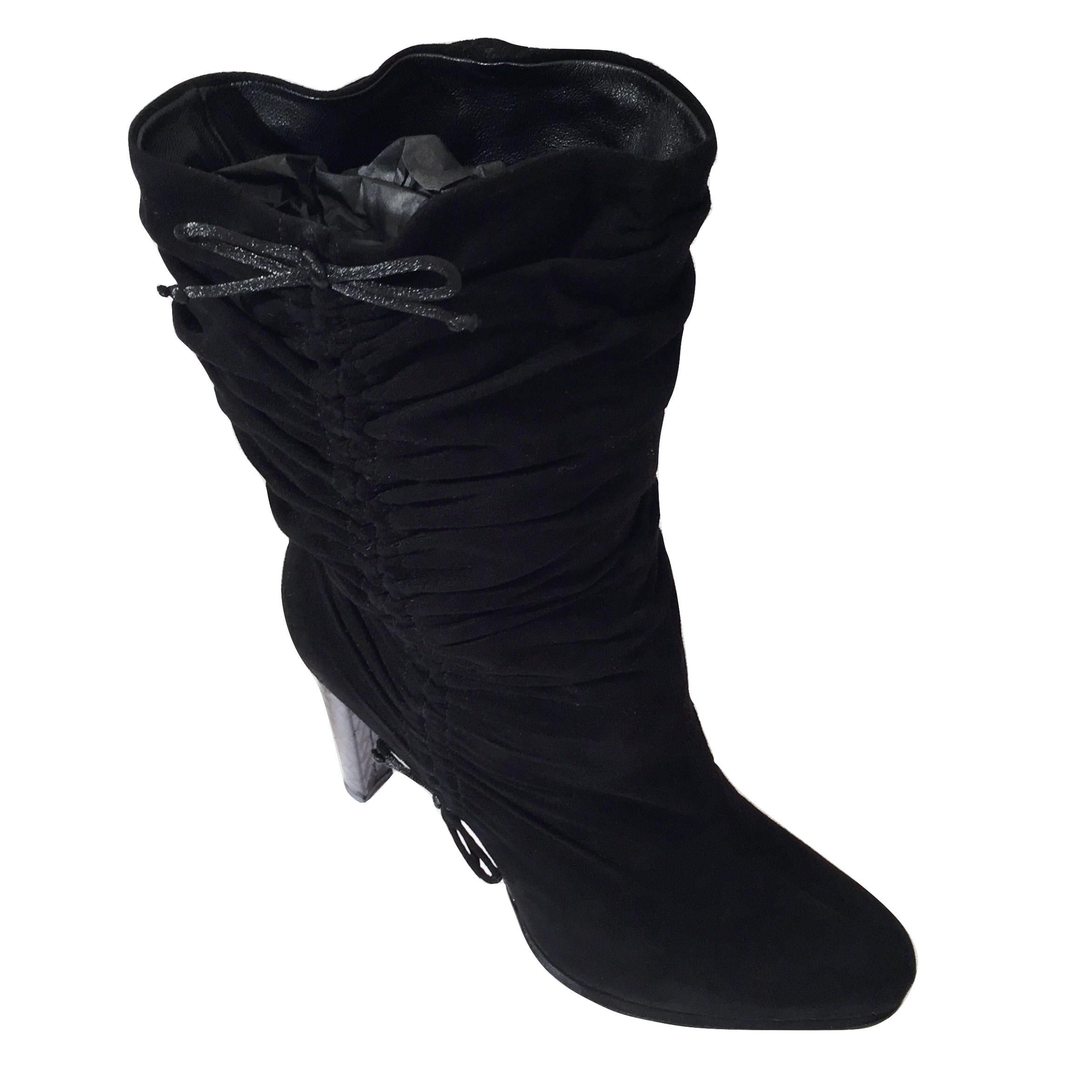 Tom Ford pour Gucci - Bottes en daim de défilé en python, taille 8 en vente 9