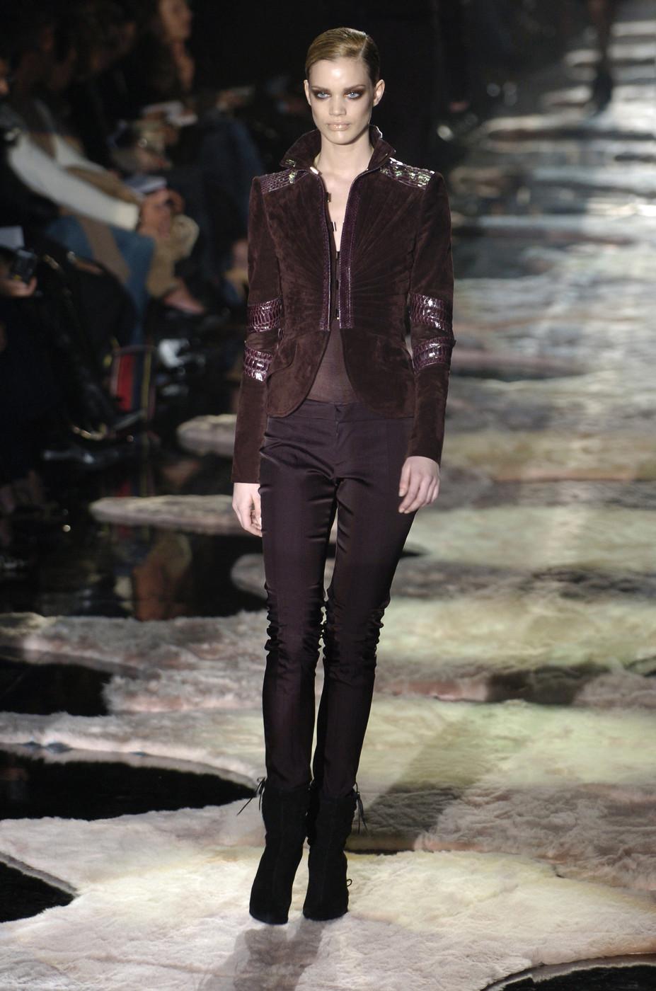 Tom Ford pour Gucci - Bottes en daim de défilé en python, taille 8 en vente 3