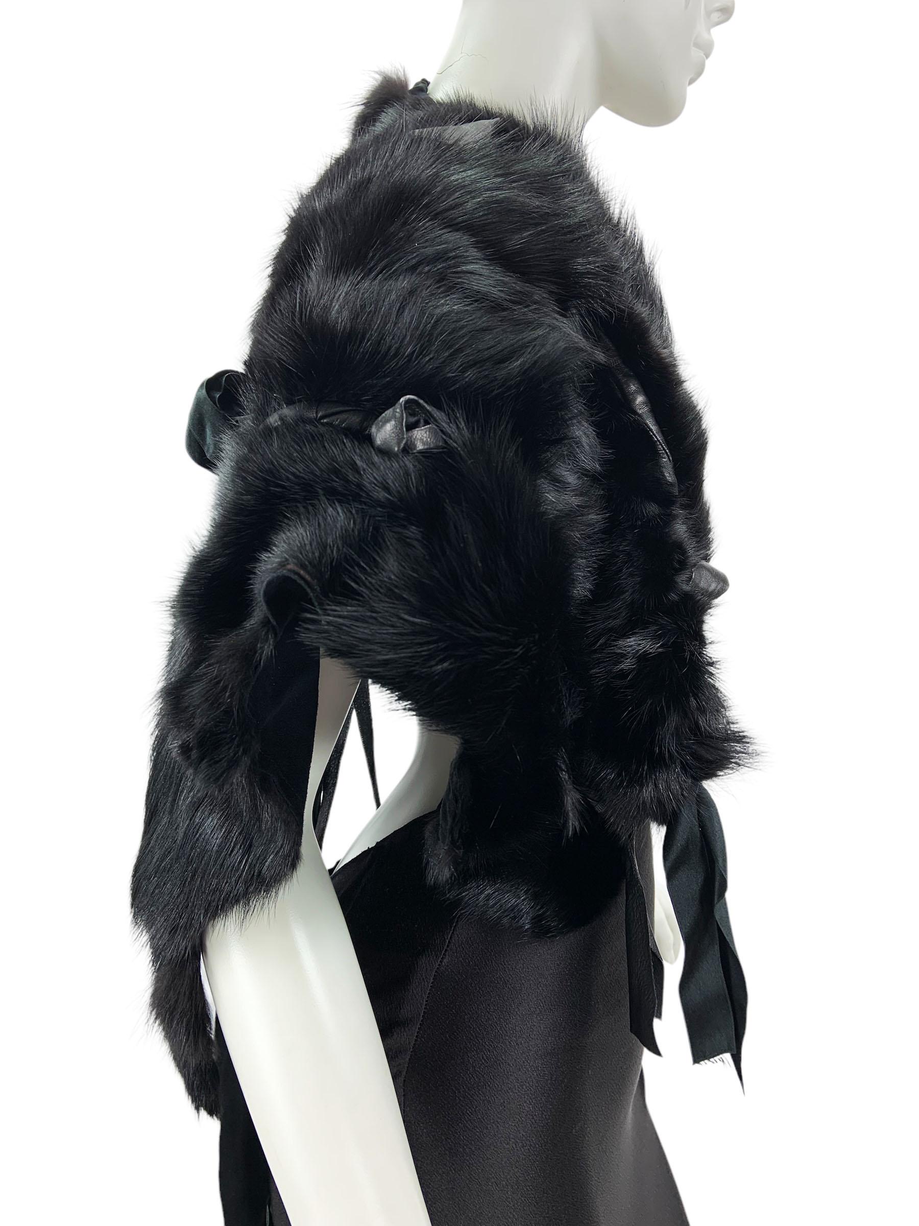 Tom Ford for Gucci FW 2002 Runway Black Silk Lace-Up Gown + Mink Stole It. 38 For Sale 8