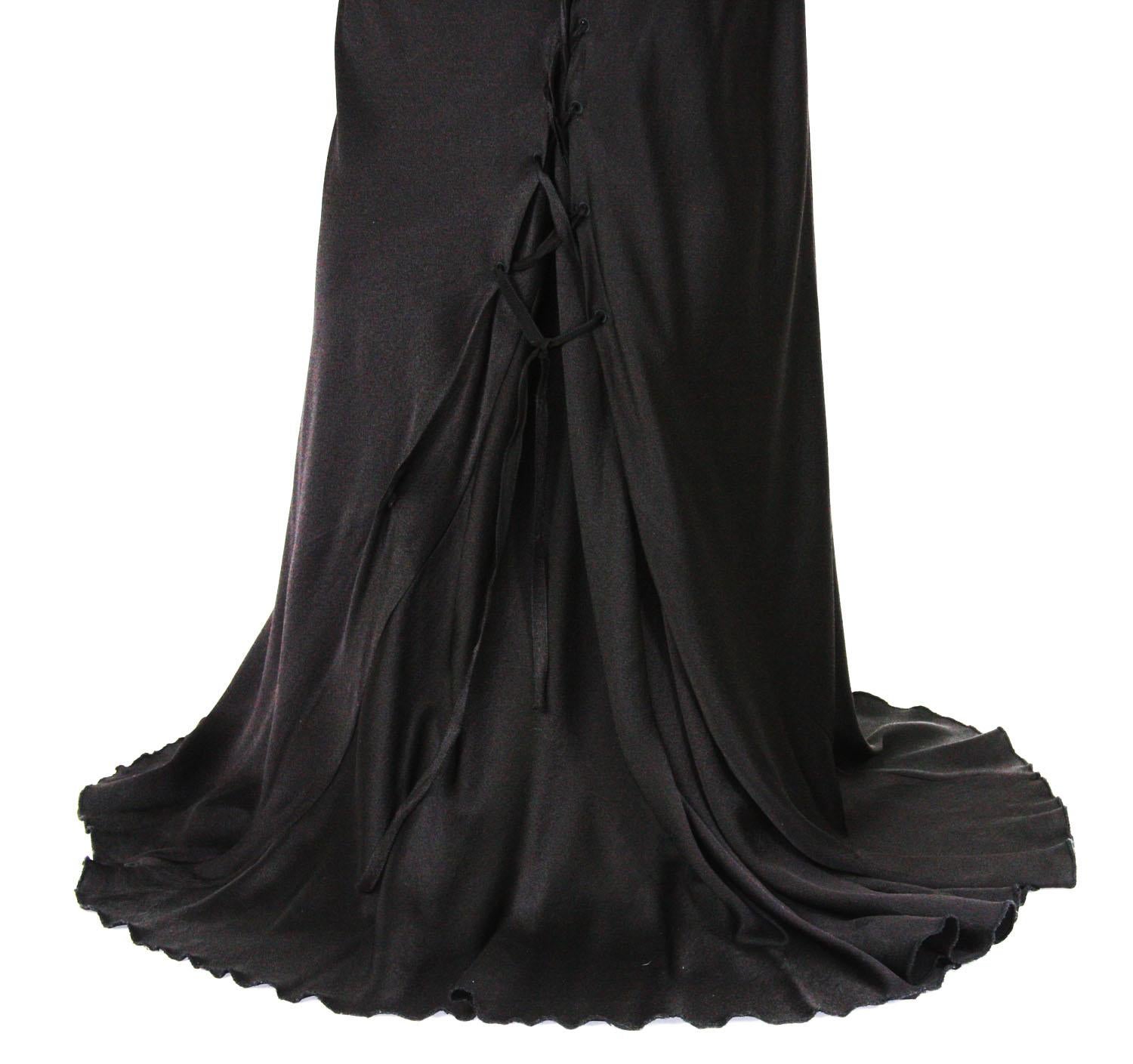 Tom Ford for Gucci FW 2002 Runway Black Silk Lace-Up Gown + Mink Stole It. 38 For Sale 13
