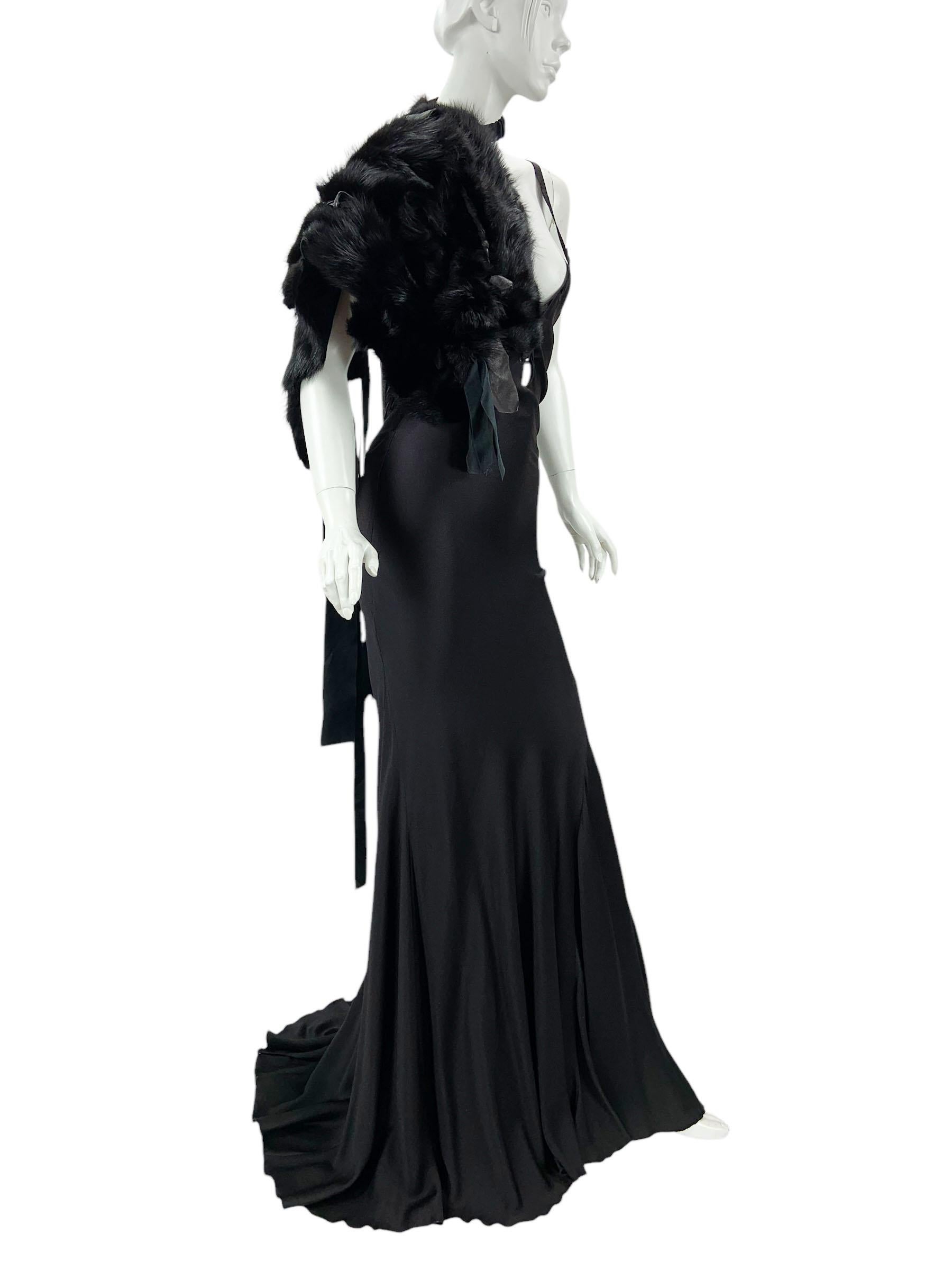 Women's Tom Ford for Gucci FW 2002 Runway Black Silk Lace-Up Gown + Mink Stole It. 38 For Sale