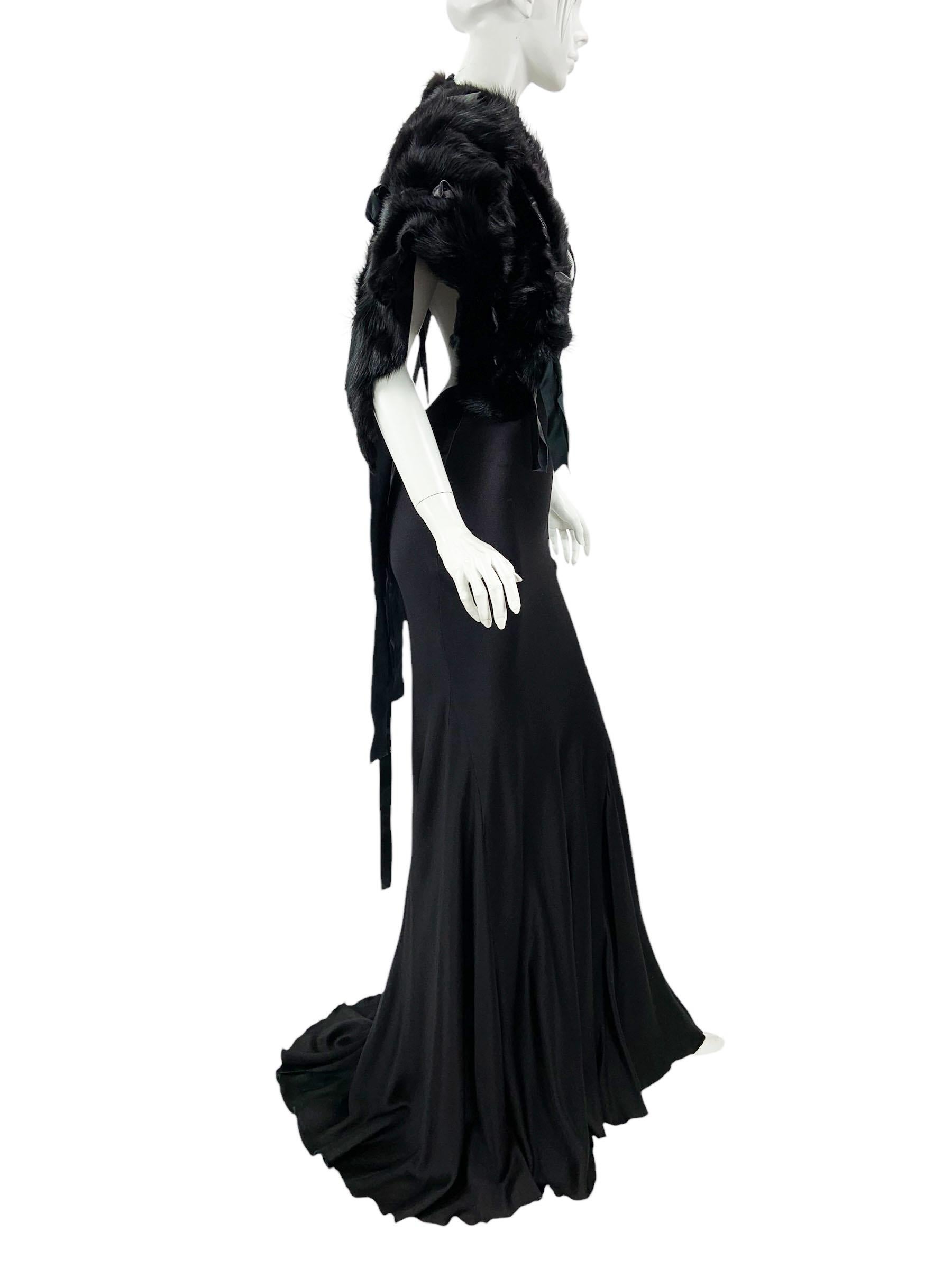 Tom Ford for Gucci FW 2002 Runway Black Silk Lace-Up Gown + Mink Stole It. 38 For Sale 2
