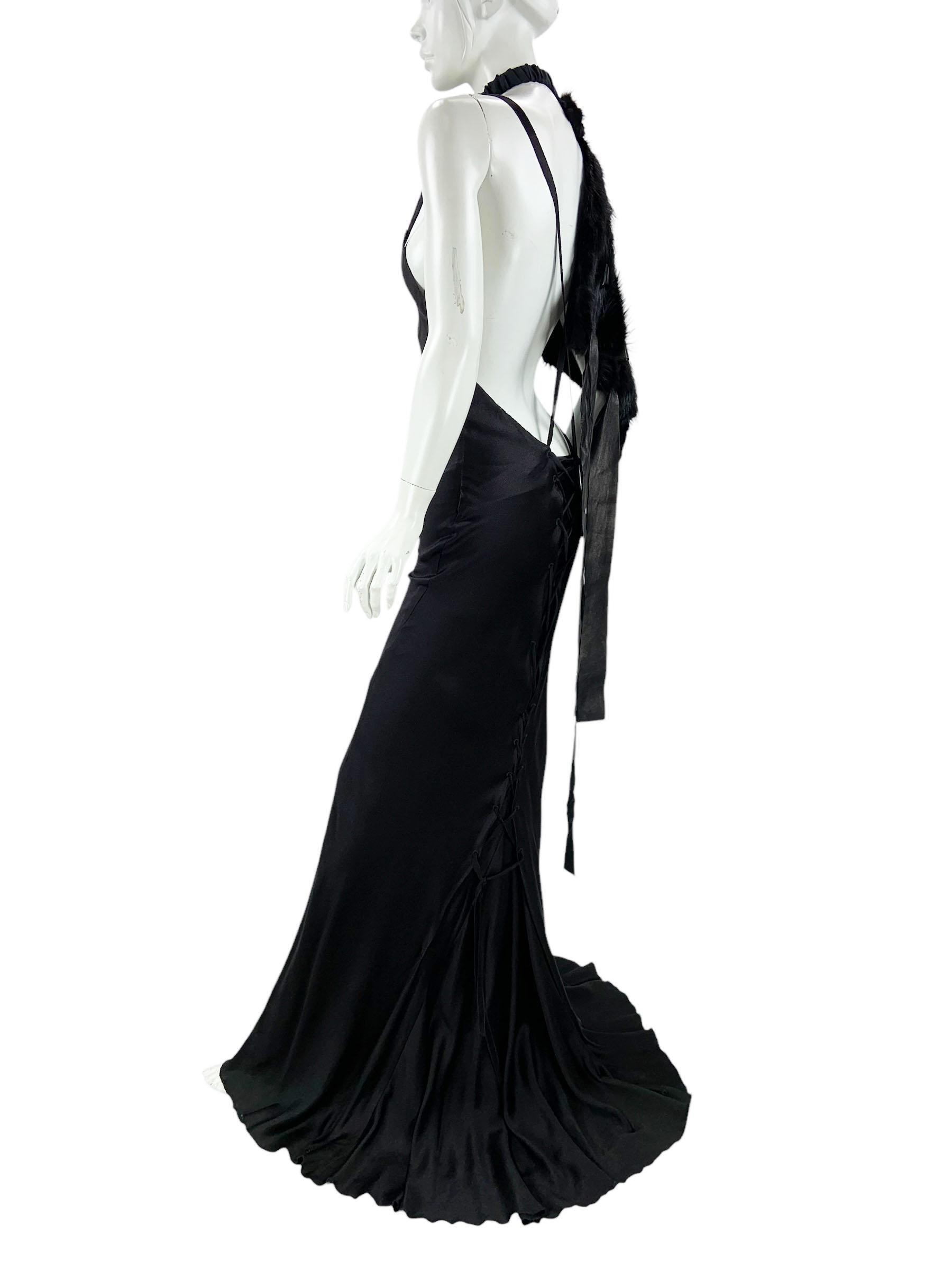 Tom Ford for Gucci FW 2002 Runway Black Silk Lace-Up Gown + Mink Stole It. 38 For Sale 4