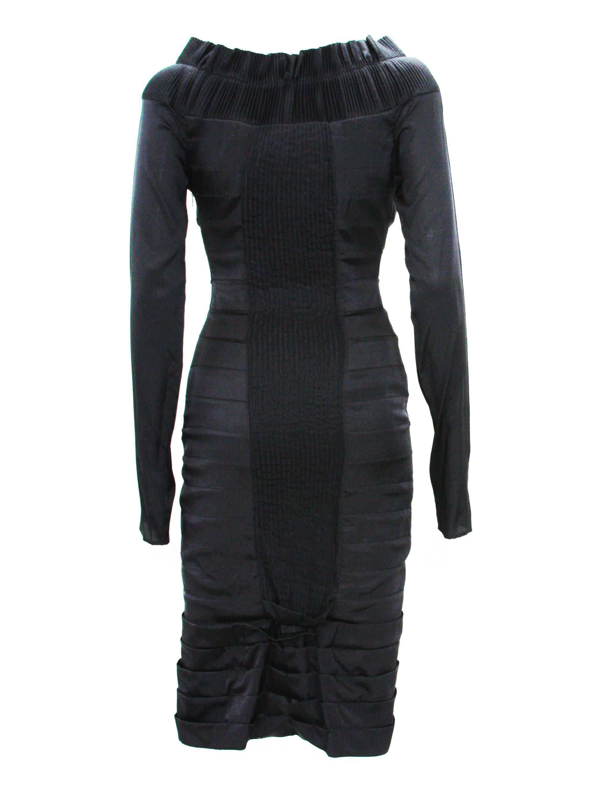 Gucci by Tom Ford F/W 2004 AD Runway Silk Black Plisse Cocktail Dress It. 38 For Sale 1