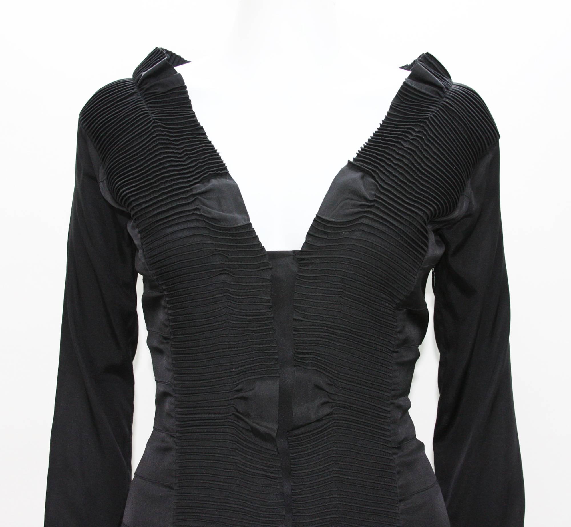 Gucci by Tom Ford F/W 2004 AD Runway Silk Black Plisse Cocktail Dress It. 38 For Sale 3