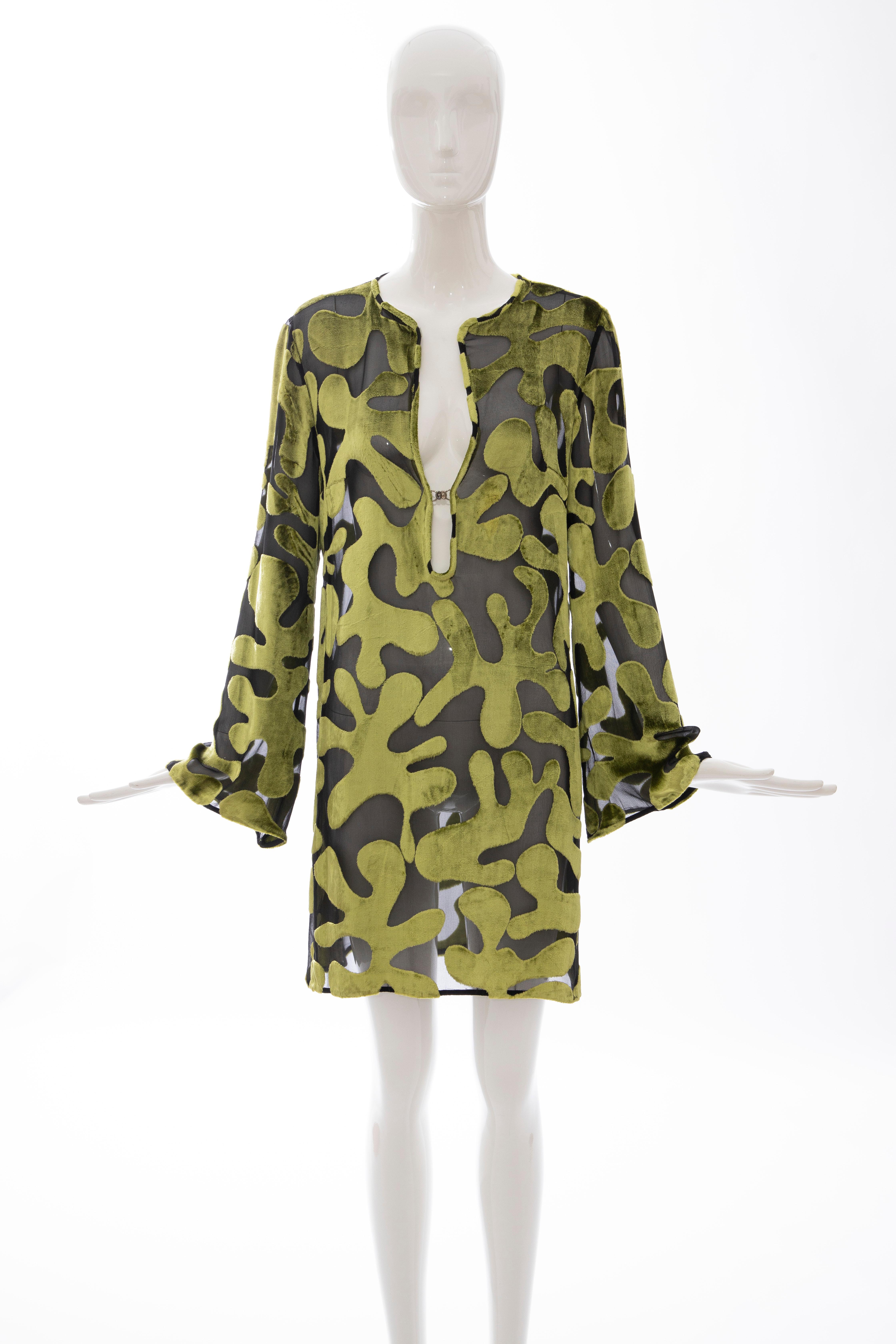 Tom Ford for Gucci Runway Spring 1996, Black silk chiffon chartreuse devoré evening dress with silver Gucci clasp.

IT. 44, US. 8

Bust: 42, Waist: 38, Hip: 41, Length: 34

Fabric: 68% Rayon, 32% Silk