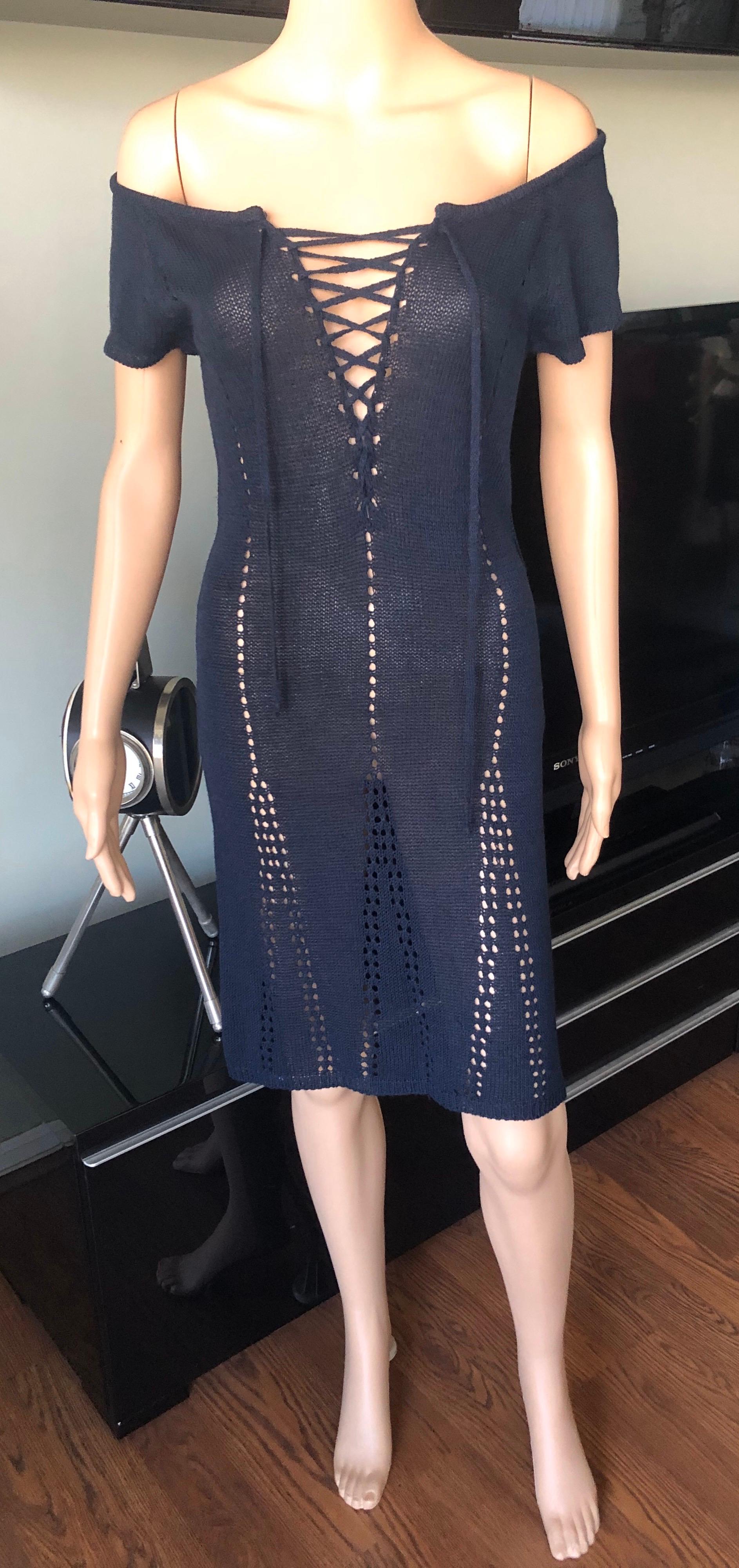 Tom Ford for Gucci S/S 1995 Vintage Lace Up Off Shoulder Crochet Knit Dress In Good Condition For Sale In Naples, FL