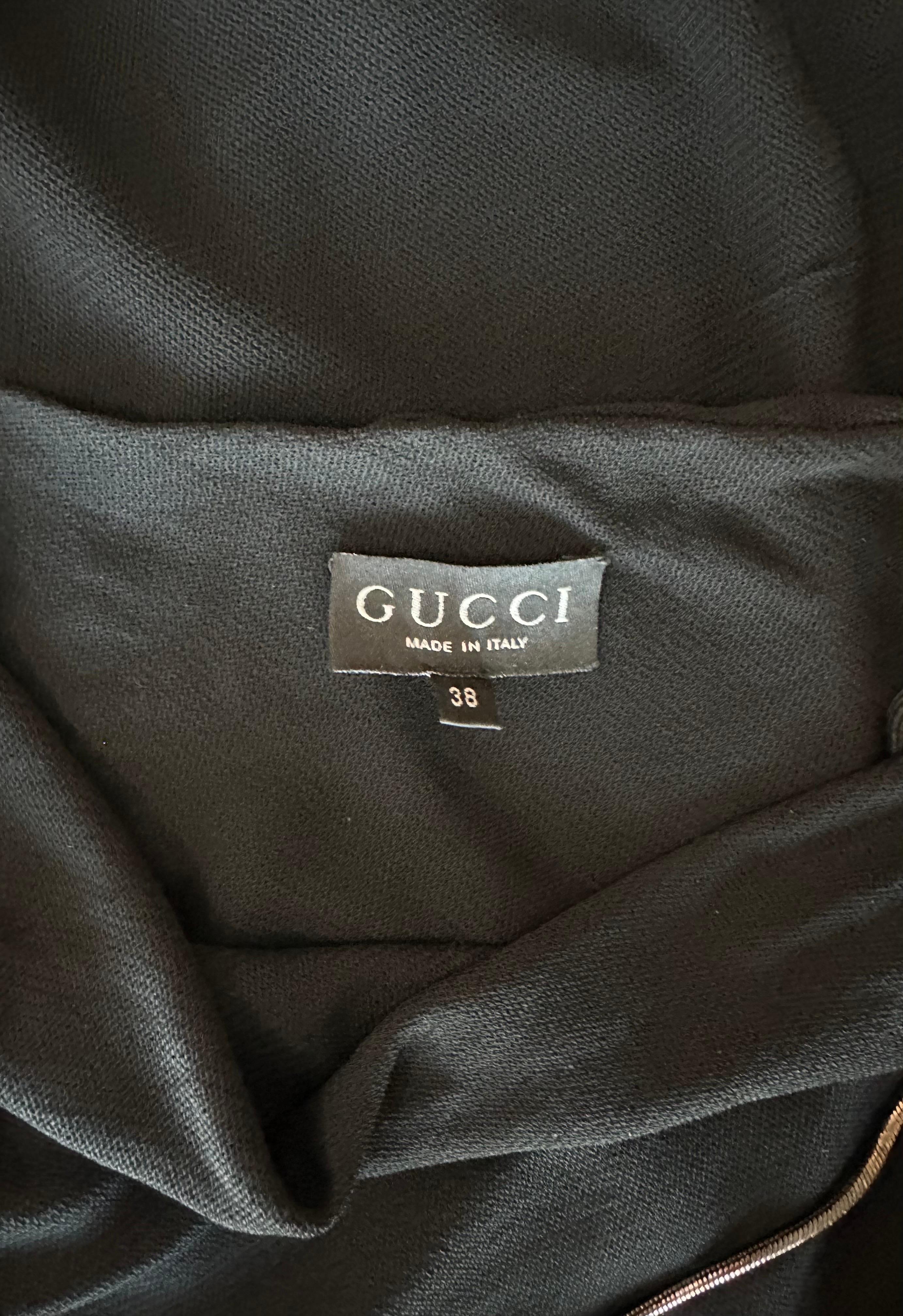 Tom Ford pour Gucci S/S 1997 Runway - Robe noire en maille transparente avec découpes en chaîne au dos en vente 10