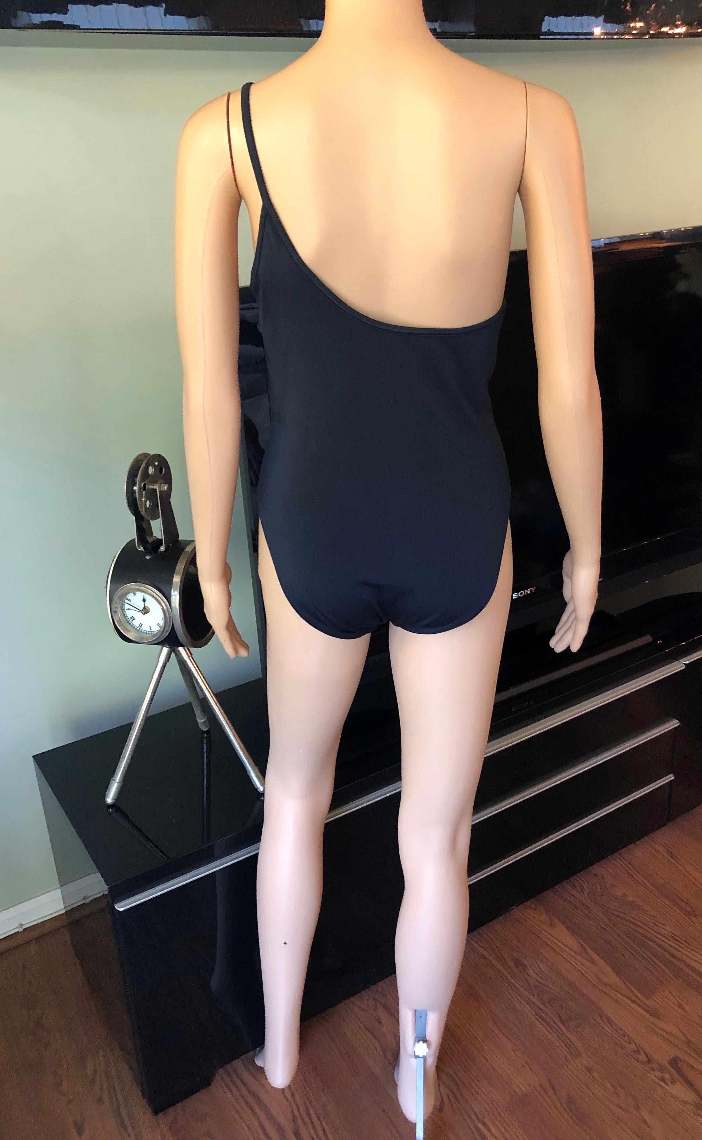 Tom Ford for Gucci S/S 1998 Runway G Logo One Shoulder Black Bodysuit Swimsuit  In Excellent Condition In Naples, FL