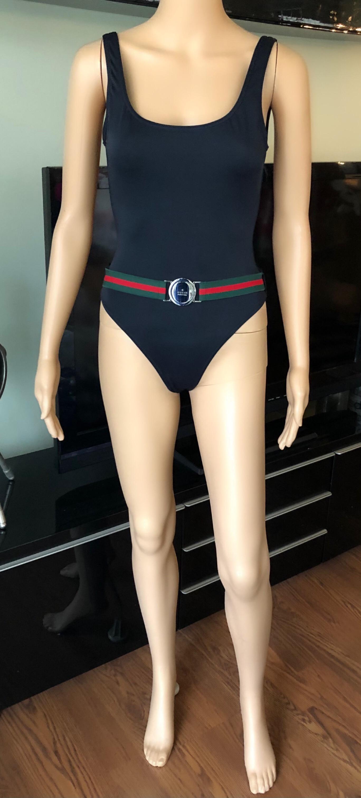 Tom Ford für Gucci S/S 1999 Vintage Logo Rückenfreier Schwarzer Bodysuit/Badeanzug mit Gürtel im Angebot 1