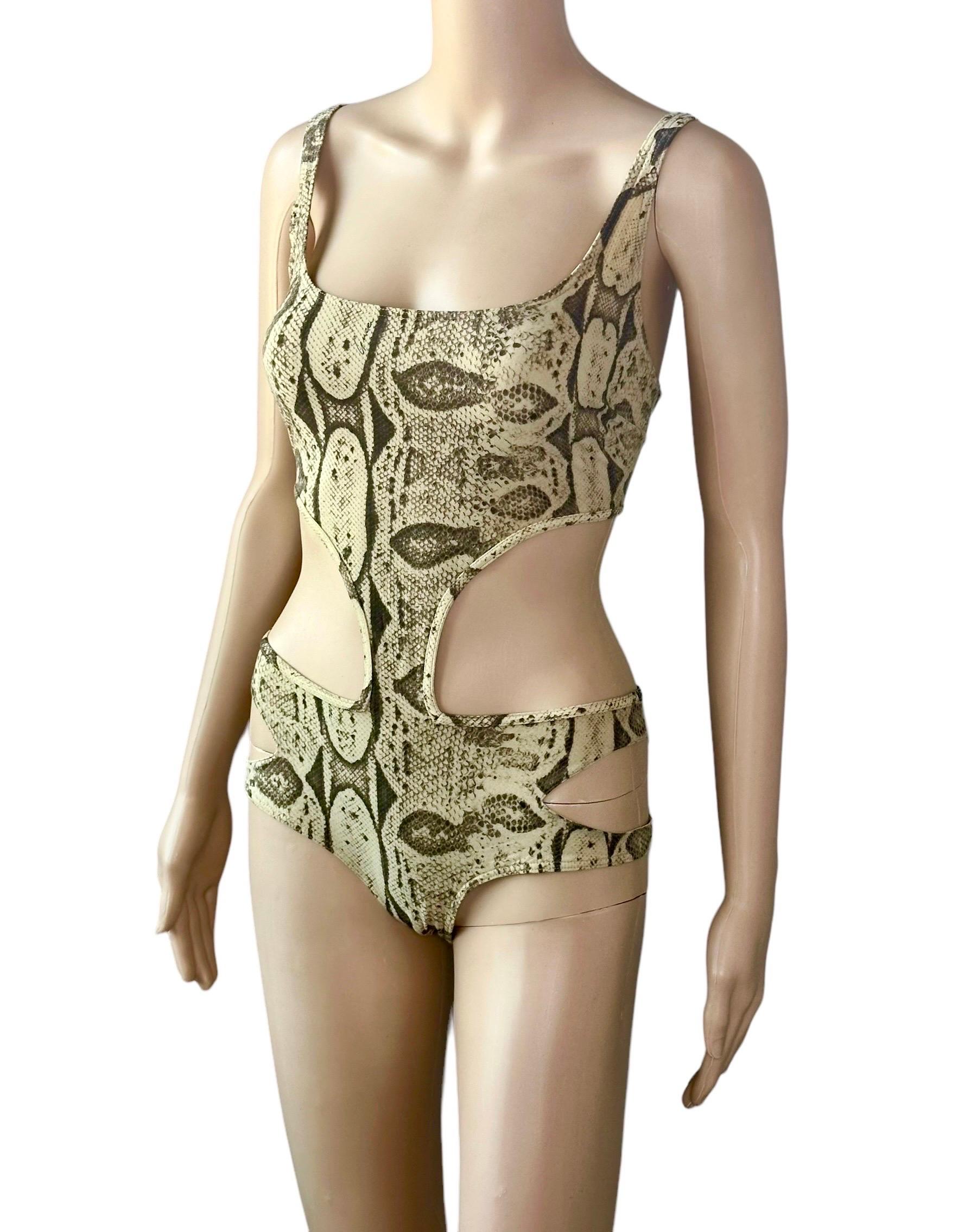 Tom Ford für Gucci F/S 2000 Laufsteg Cutout Einteiliger Bodysuit Badeanzug Bademode für Damen oder Herren im Angebot