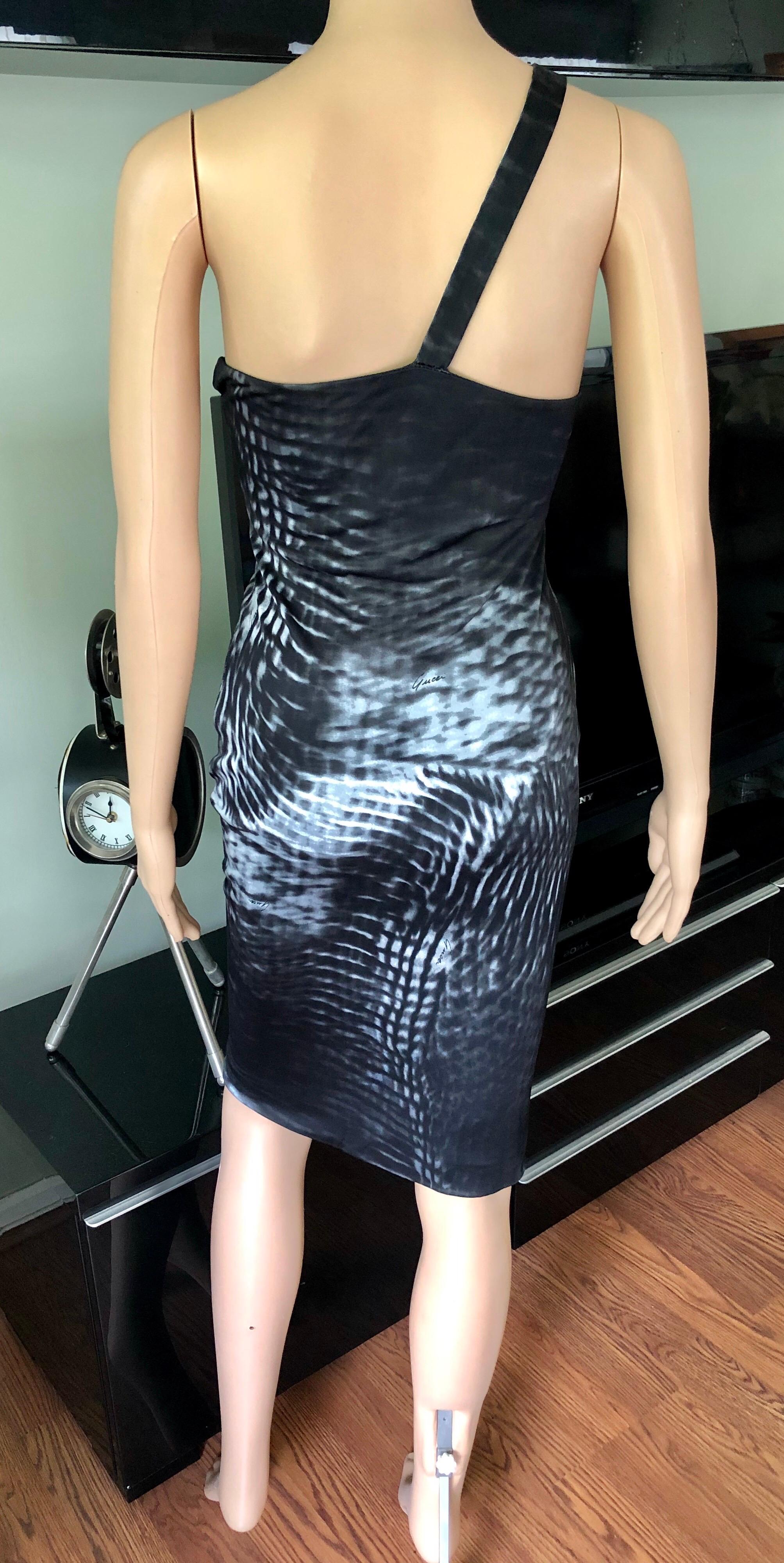 Tom Ford for Gucci S/S 2000 Runway One Shoulder Bodycon Knit Midi Dress In Good Condition In Naples, FL