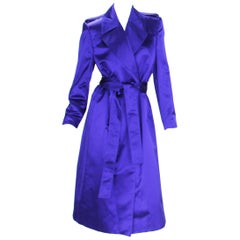 TOM FORD pour GUCCI Collection S/S 2001 Trench-coat à ceinture en soie bleu indigo