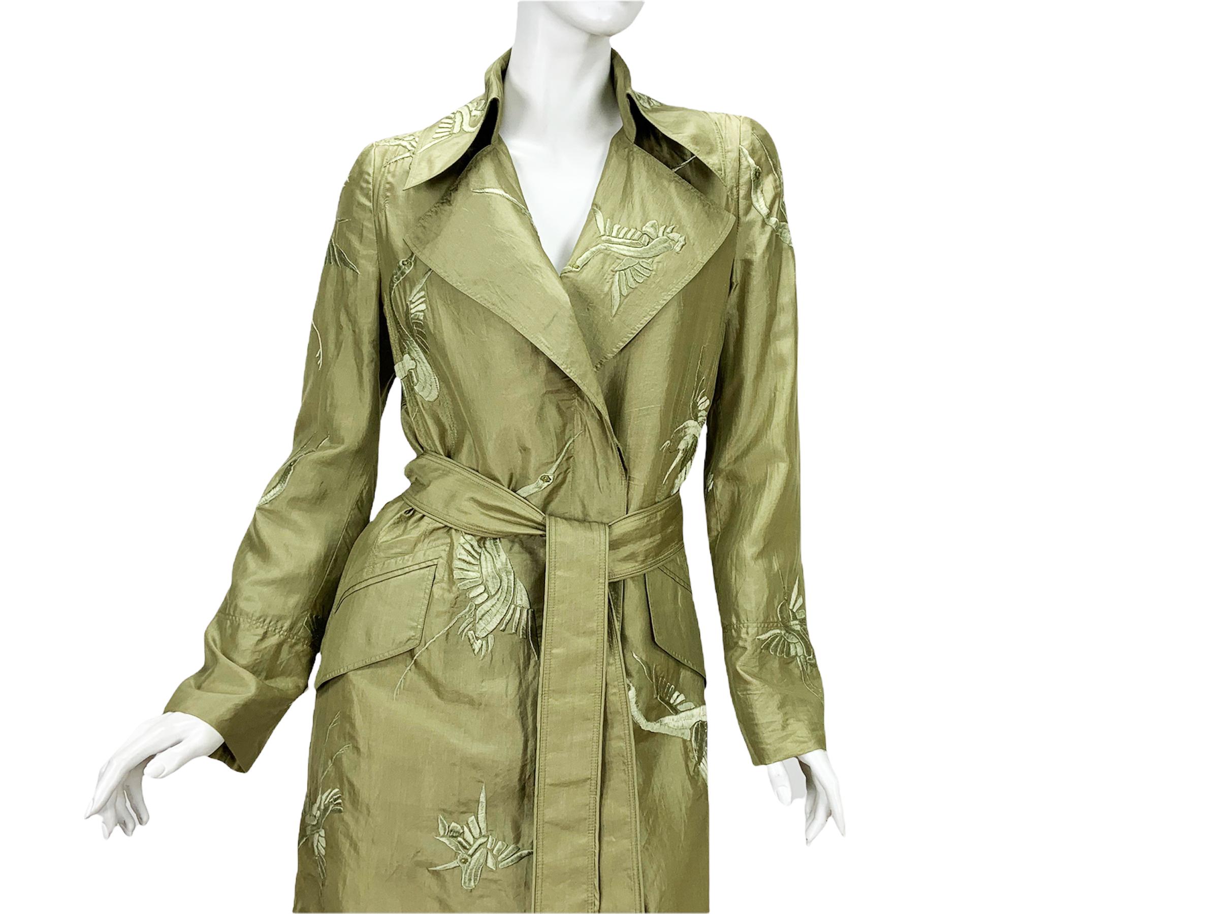 Tom Ford pour Gucci - Imperméable en soie verte avec broderie d'oiseaux grues, printemps-été 2002  Excellent état - En vente à Montgomery, TX