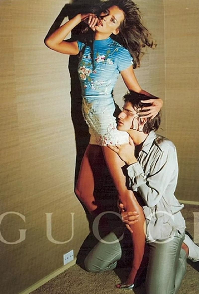 Tom Ford for Gucci Japanese Cherry Blossom Embroidered Mini Skirt 
S/S 2003 Collection AD Campaign
This Ombre blue pencil skirt is constructed of lightweight silk ribbon. The skirt features a built-in tie belt and is made complete with a gorgeous