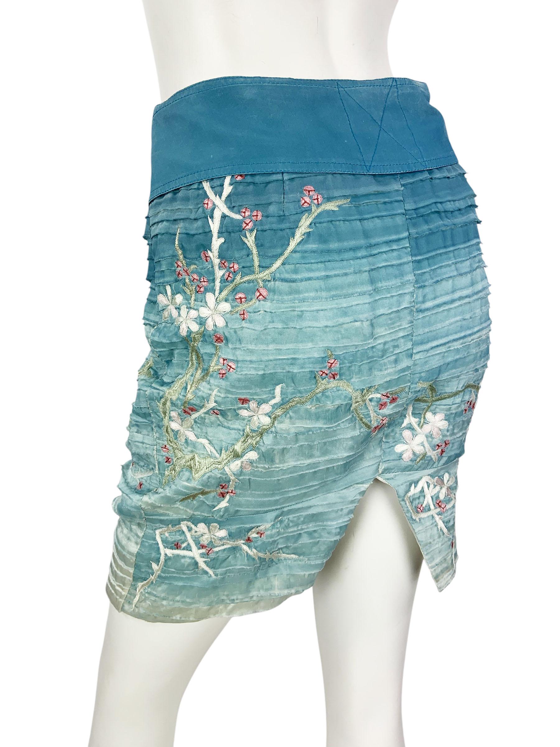 Tom Ford for Gucci S/S 2003 Japanese Cherry Blossom Embroidered Mini Skirt M For Sale 1