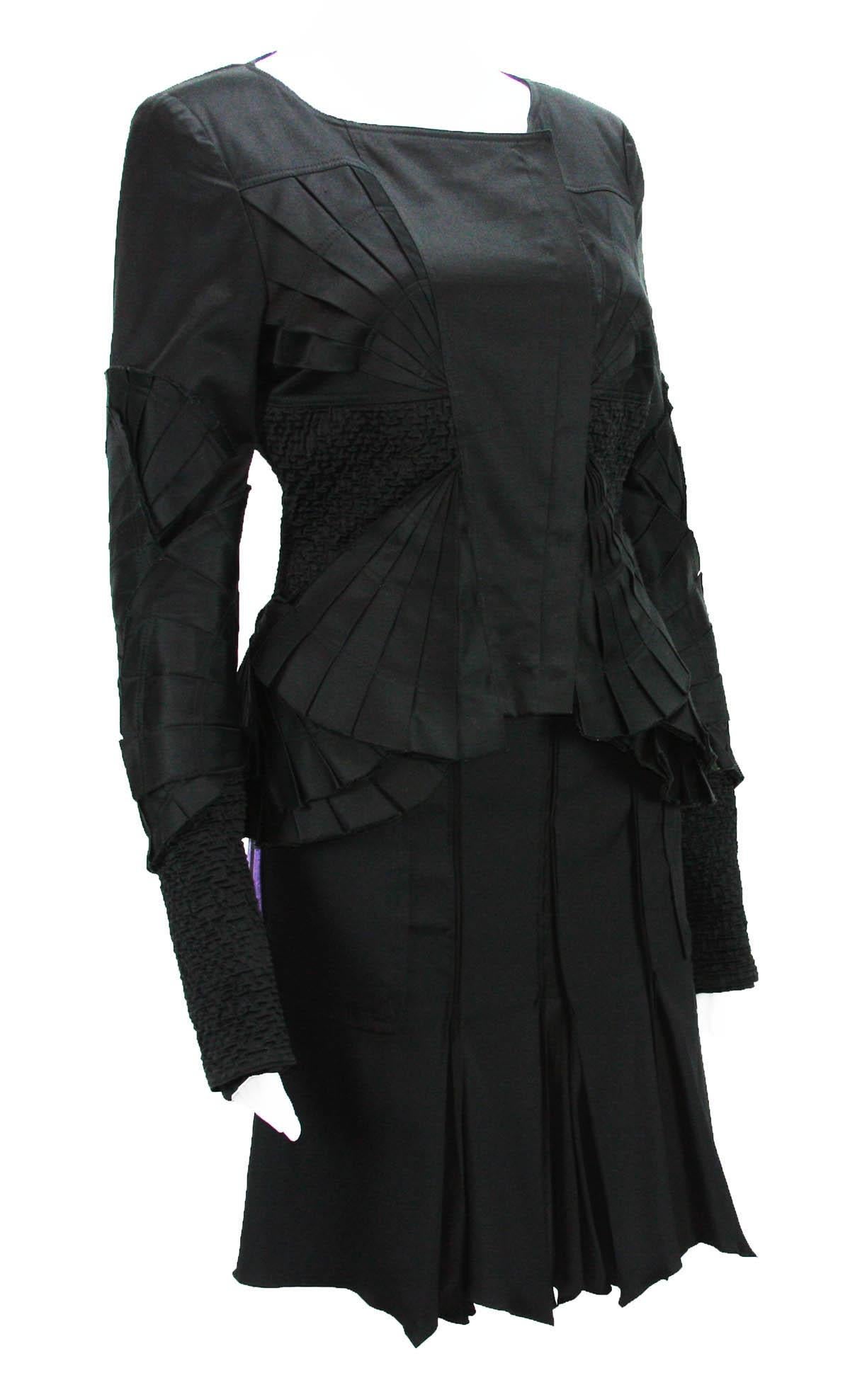 Tom Ford for Gucci S/S 2004 Black Fan Pleated Jacket It. 42 - US 6 In Excellent Condition In Montgomery, TX