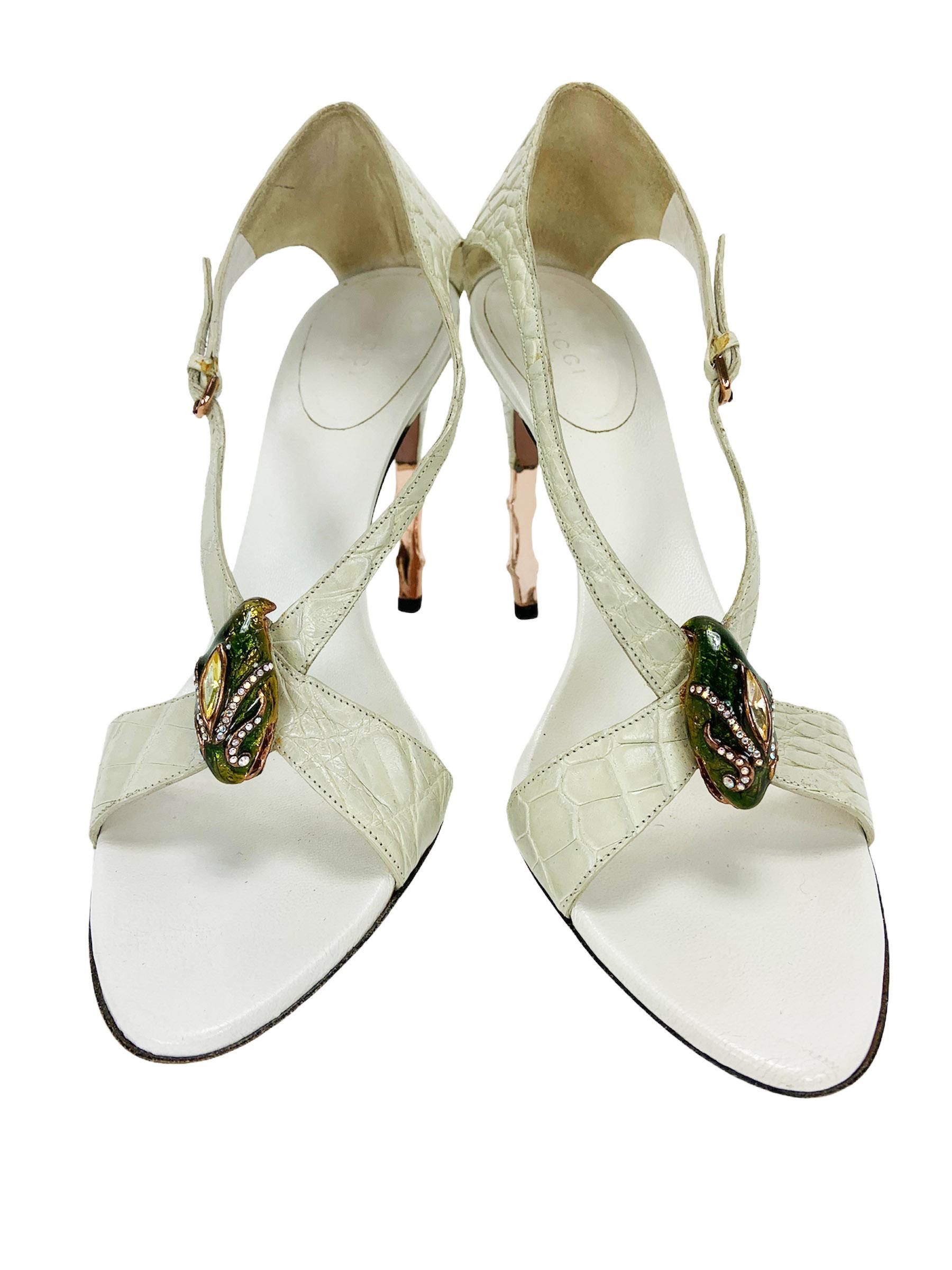 Beige Tom Ford pour Gucci S/S 2004 - Chaussures en bambou ornées de bijoux en alligator couleur huître 9 B  39  en vente