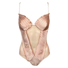 Tom Ford für Gucci F/S 2004 Laufsteg Bustier mit durchsichtigem Ausschnitt und Dessous-Bodysuit-Top